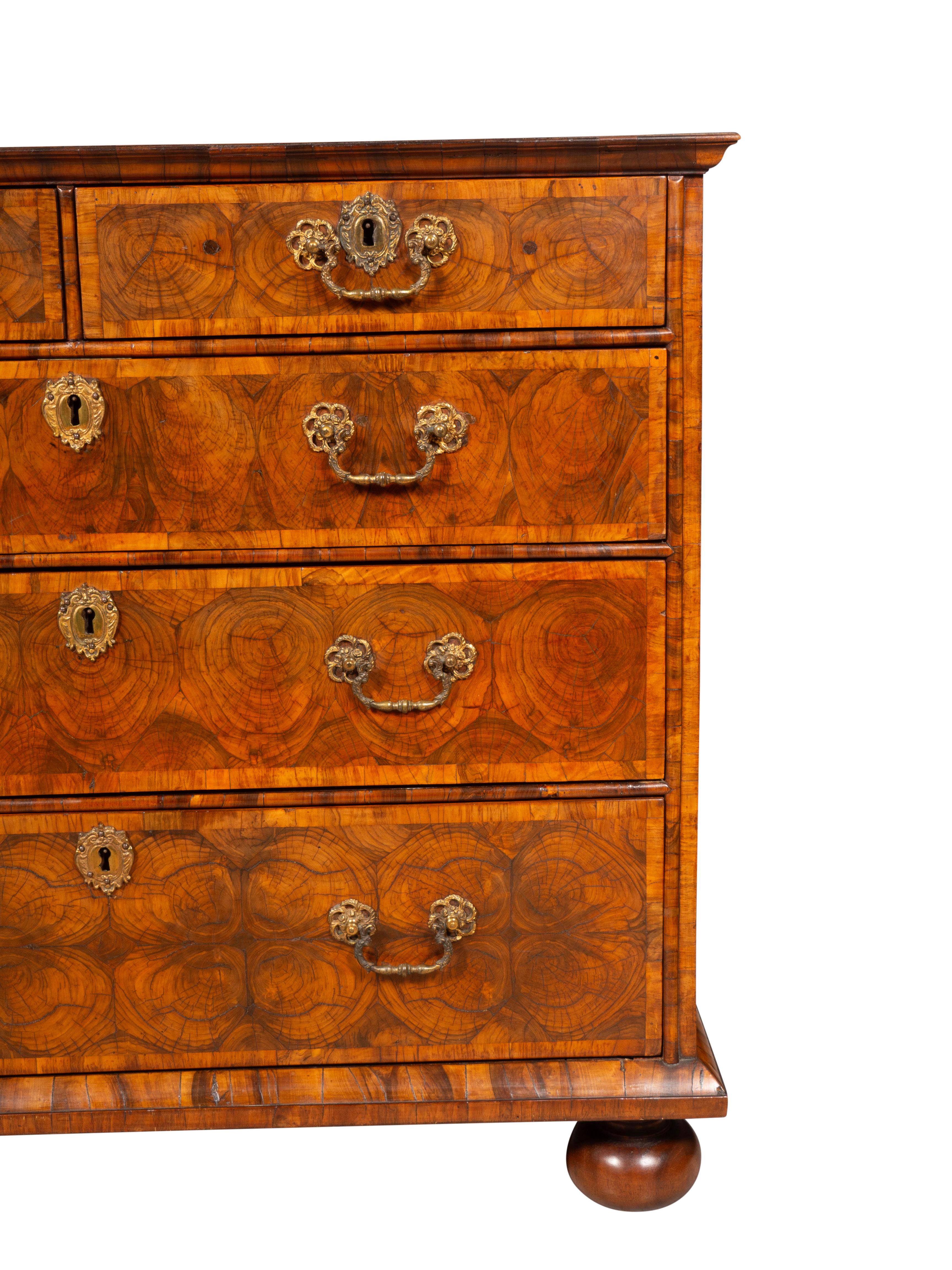 William and Mary Oyster Veneer Chest of Drawers 2