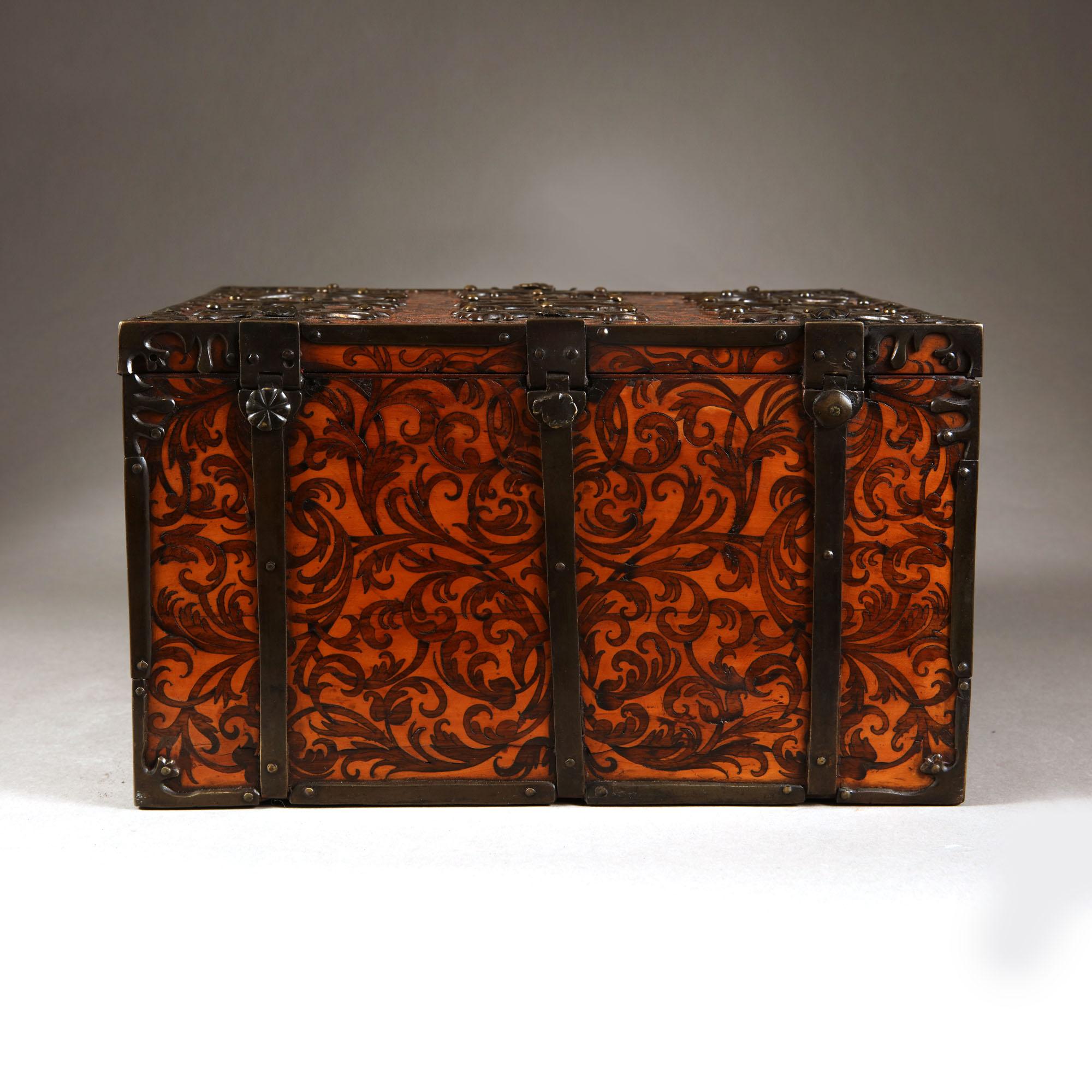 William and Mary Seaweed Marquetry Strong Box Firmly Attributed to Gerrit Jensen In Good Condition In Oxfordshire, United Kingdom