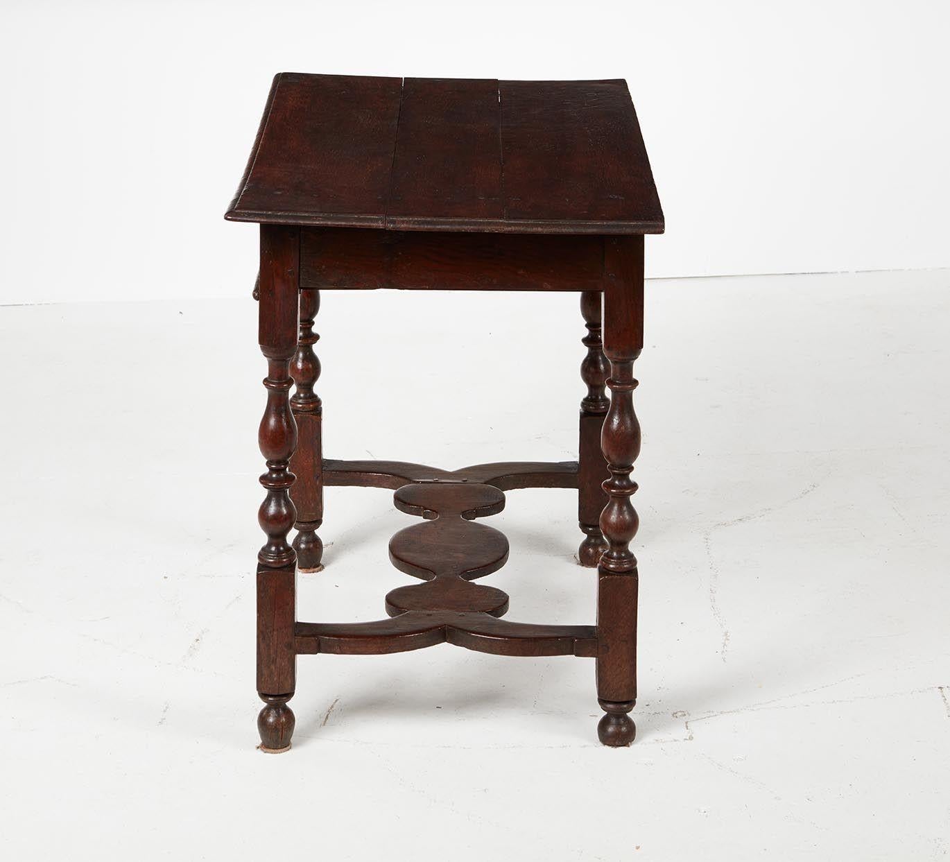 Anglais Table d'appoint William and Mary en vente