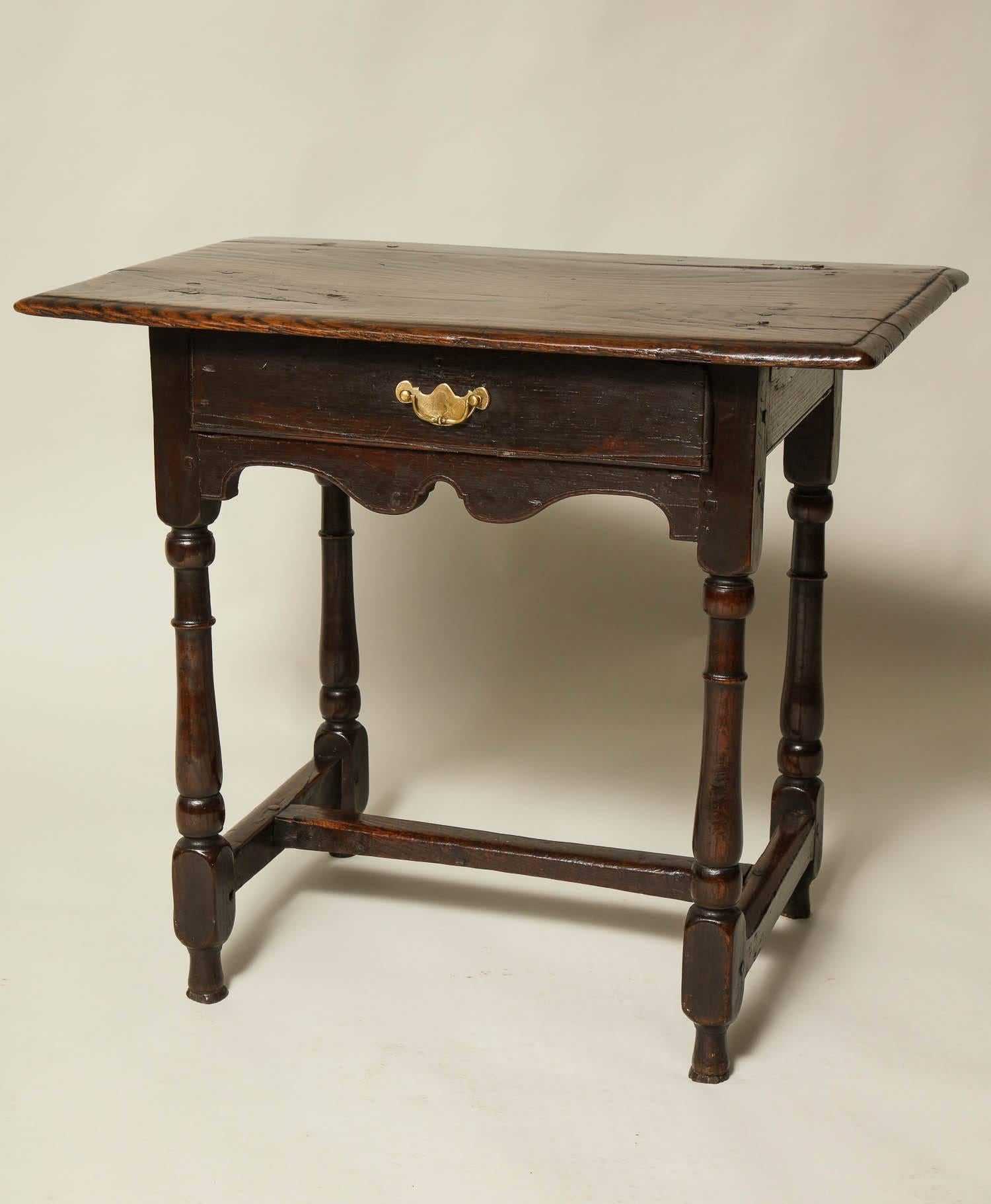 Oak William and Mary Side Table