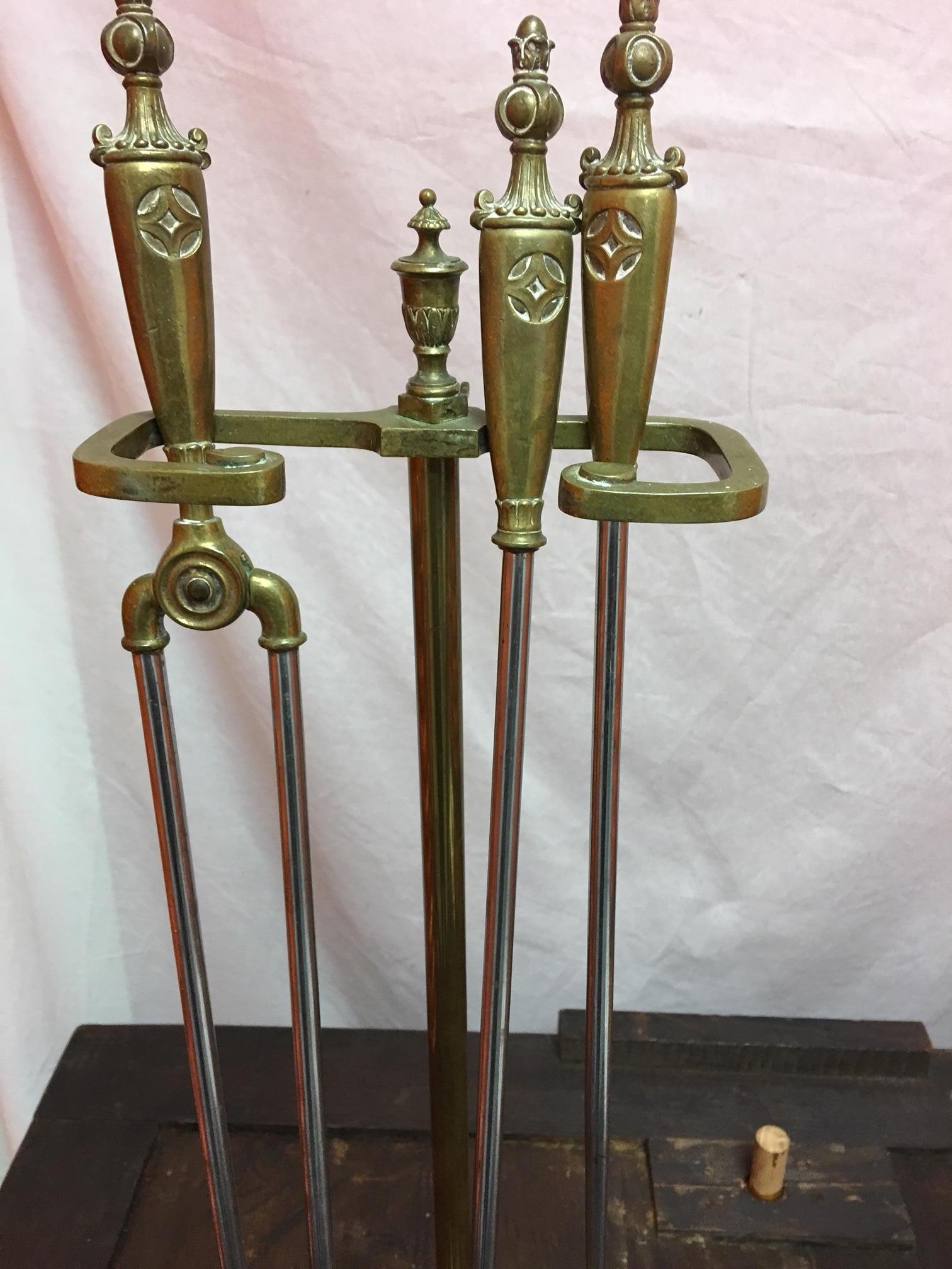 William and Mary Style Fireplace Tools Set, 19th Century In Good Condition In Savannah, GA