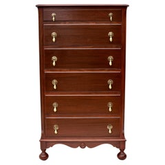 Commode en acajou de style William & Mary