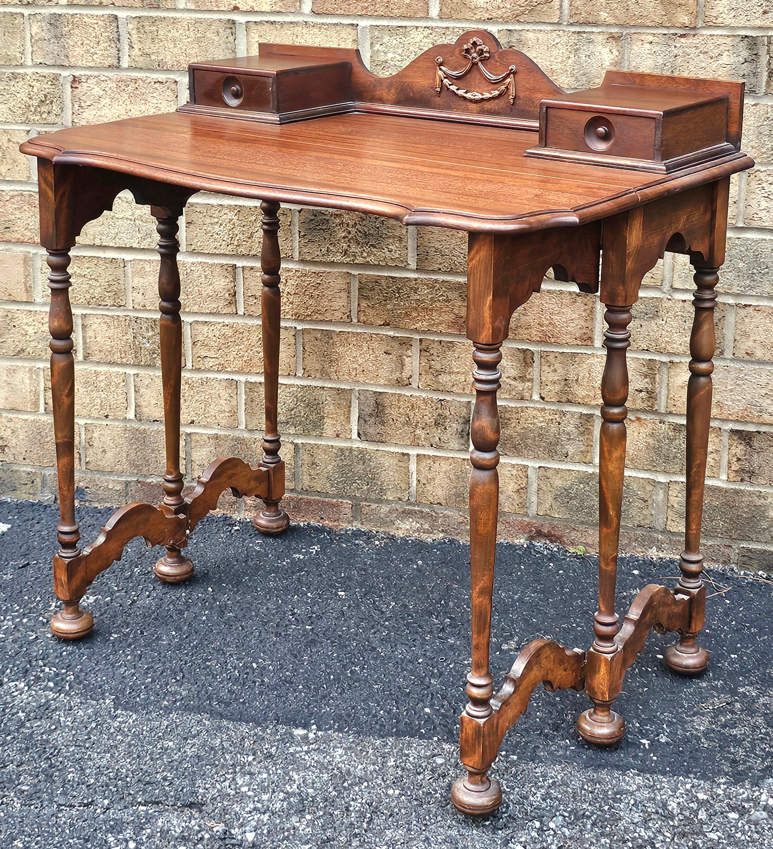 Consola-tablero-escritorio plegable de caoba estilo William & Mary siglo XX en venta