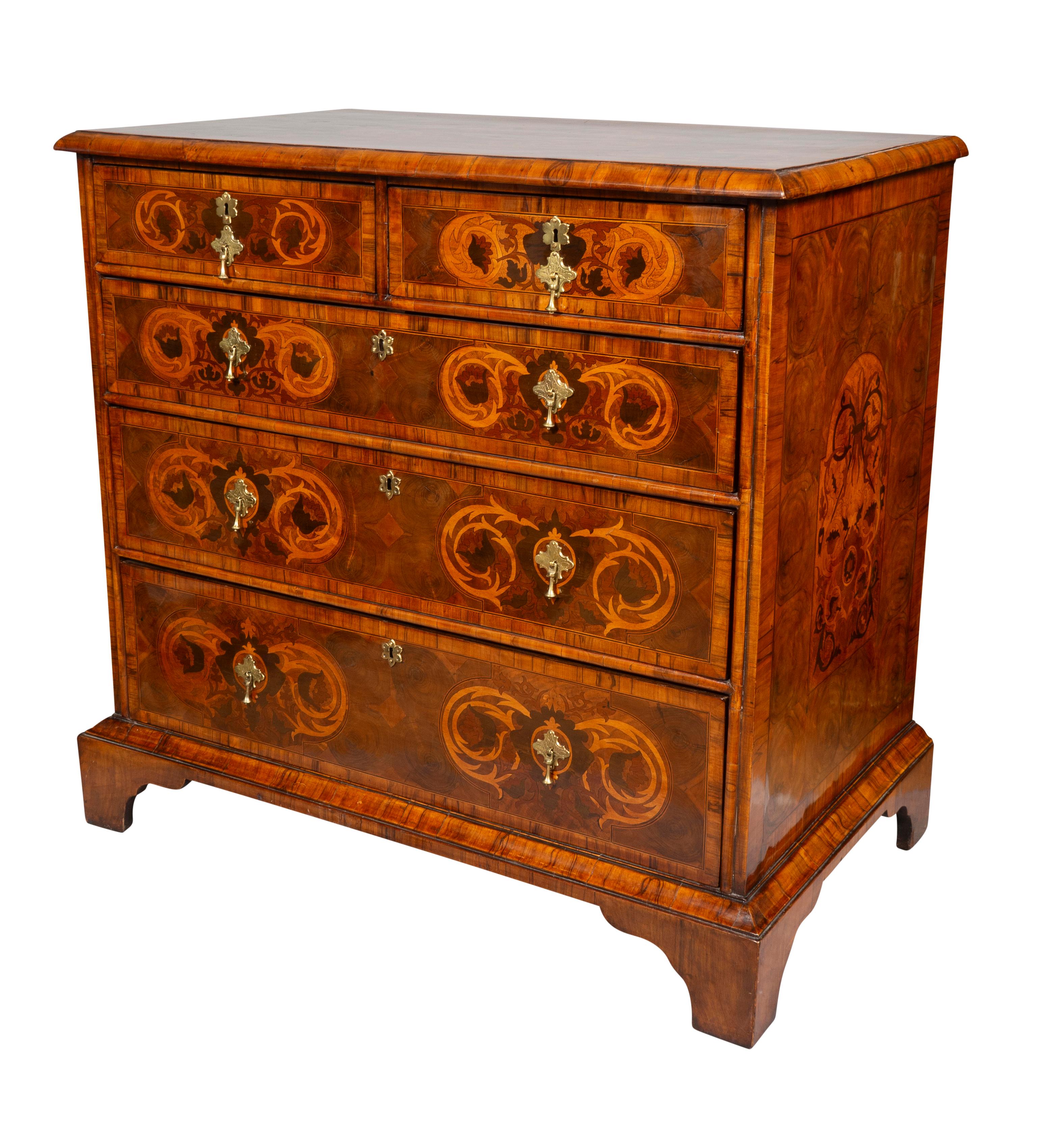 Late 17th Century William And Mary Walnut And Oyster Veneer Chest Of Drawers For Sale