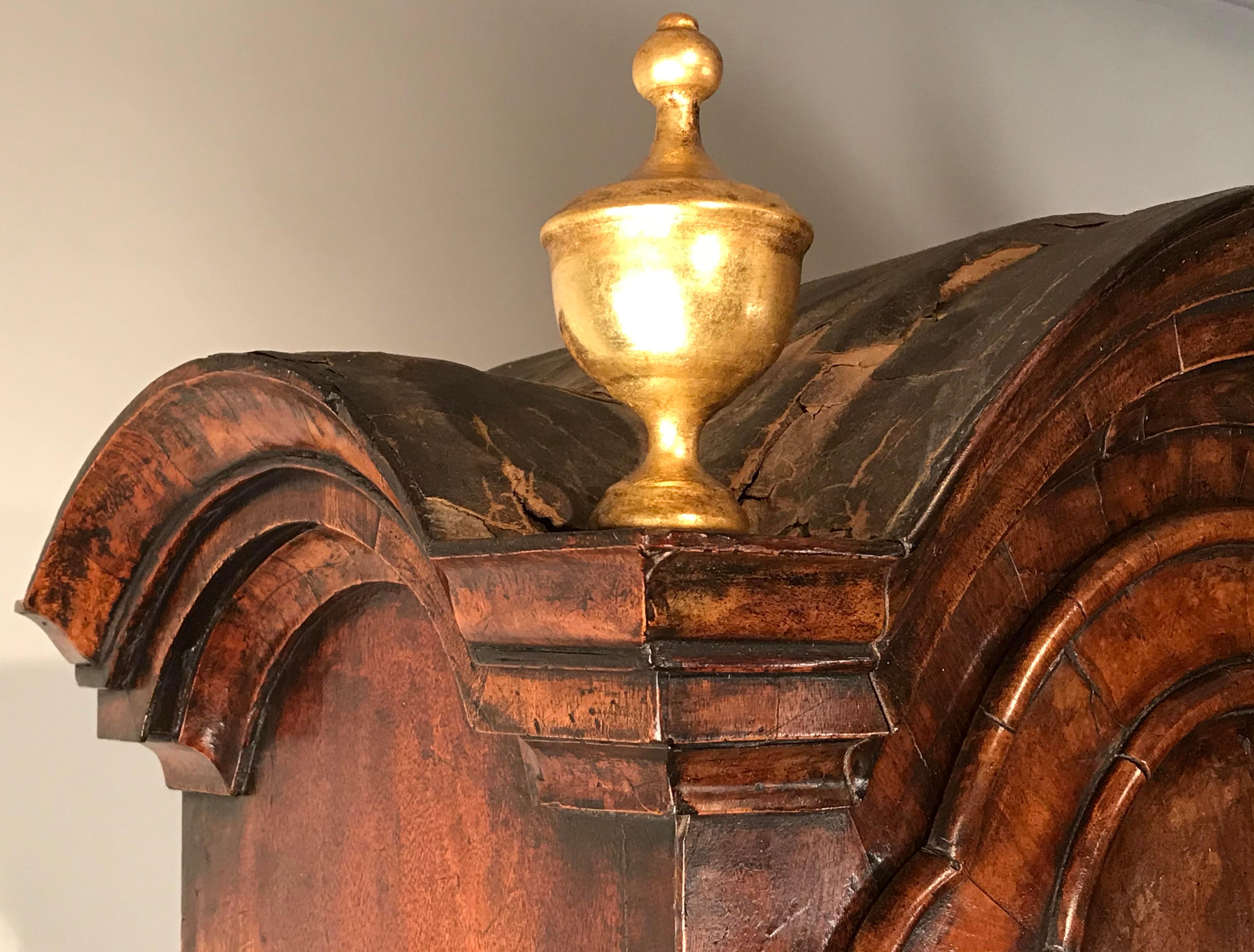 William and Mary Walnut Double Dome Bureau Bookcase or Cabinet In Good Condition For Sale In Lymington, GB