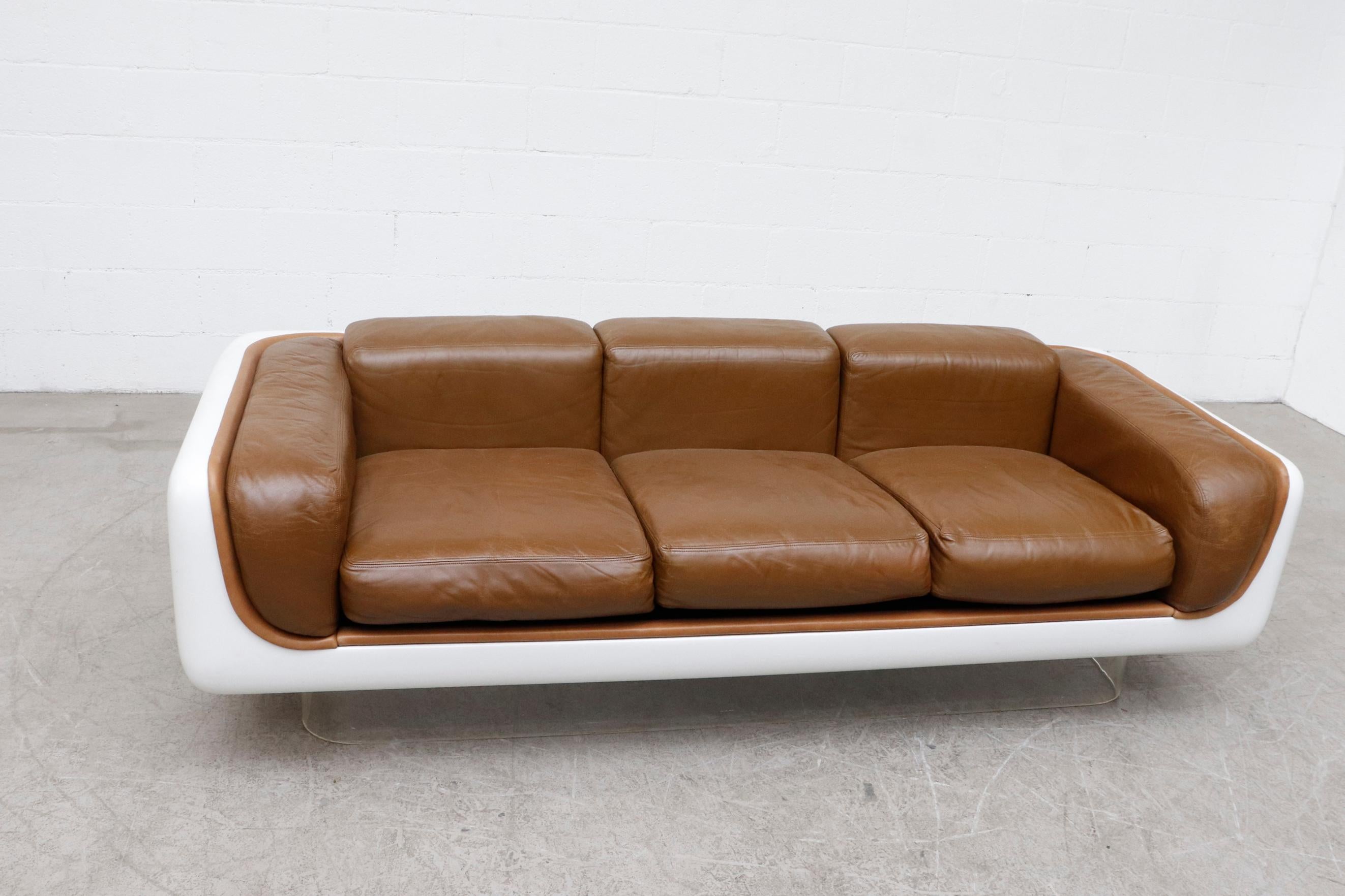 Mid-20th Century William Andrus for Steelcase Fiberglass, Lucite and Leather Sofa, 1960s