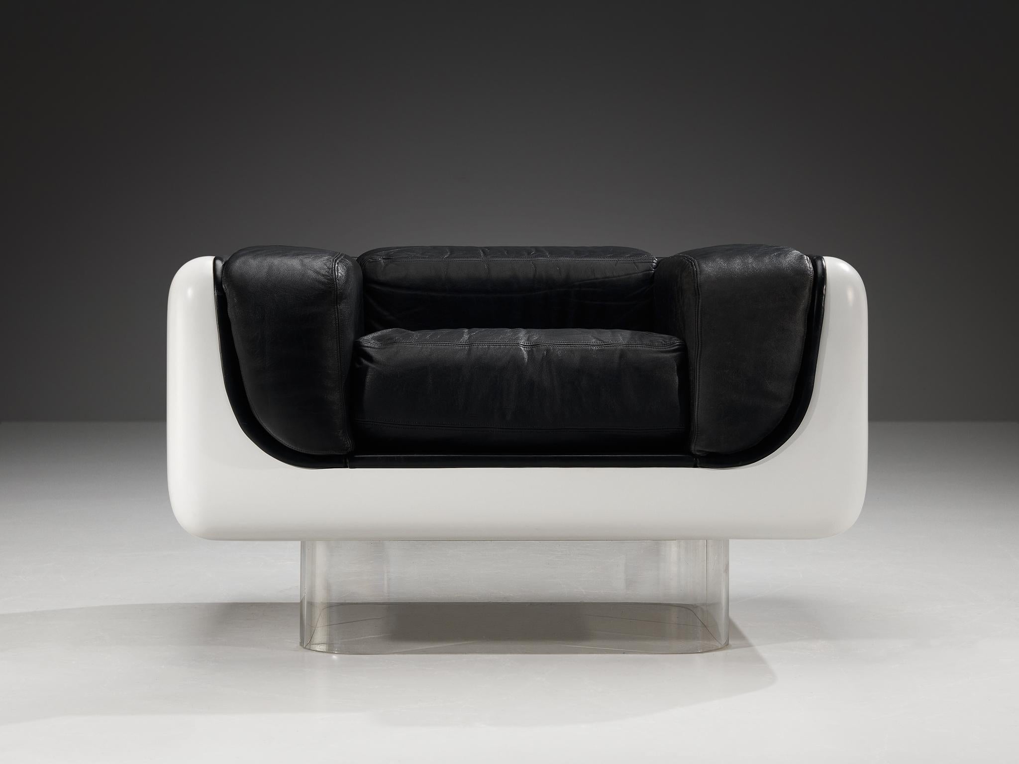 Postmoderno William Andrus for Steelcase Lounge Chair in Fiberglass and Plexiglass in vendita