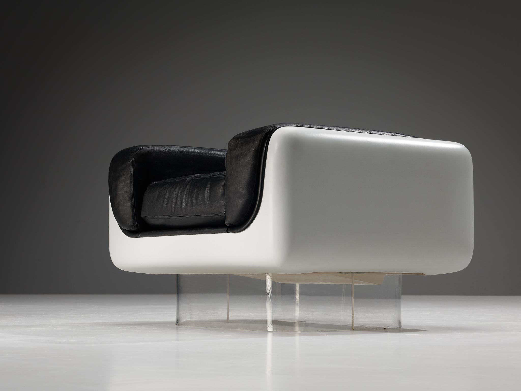 Americano William Andrus for Steelcase Lounge Chair in Fiberglass and Plexiglass in vendita