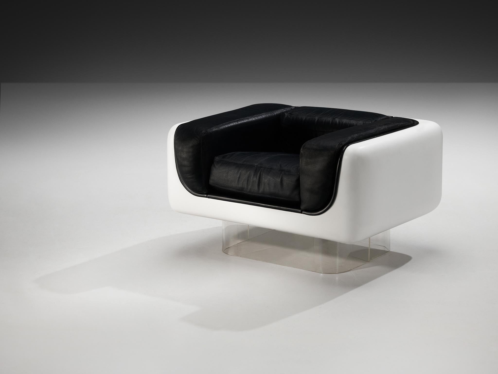 Pelle William Andrus for Steelcase Lounge Chair in Fiberglass and Plexiglass in vendita