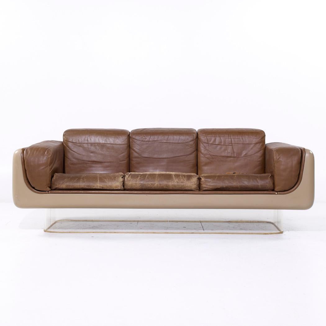 William Andrus per Steelcase Modello 465 Divano in lucite e fibra di vetro di metà secolo

Questo divano misura: 84 pollici di larghezza x 34 di profondità x 29 di altezza, con un'altezza della seduta di 17 pollici e un'altezza delle braccia di 25