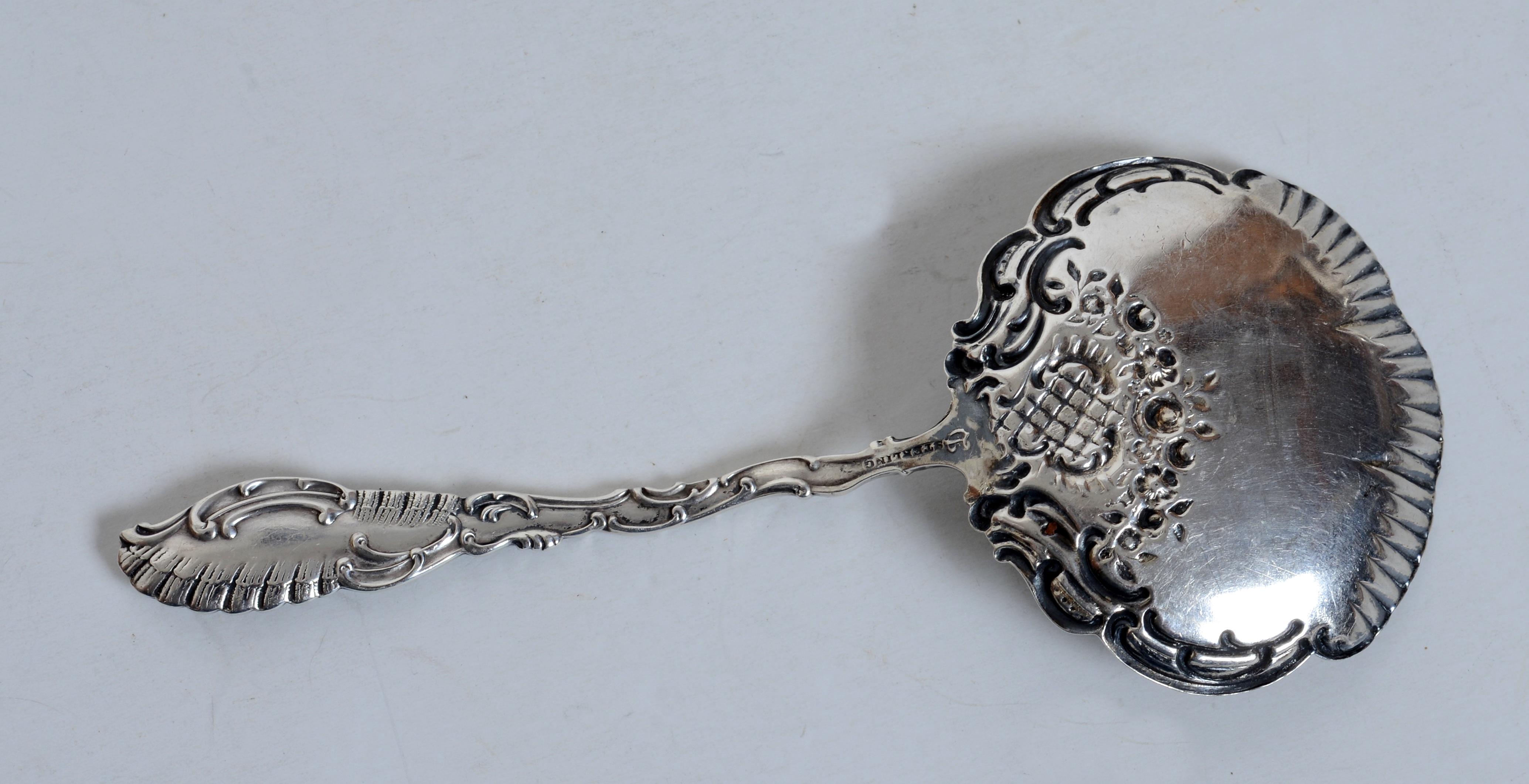 William B. Durgin Sterling Silber Bon Bon Löffel Muster DUS18, um 1890 (amerikanisch) im Angebot