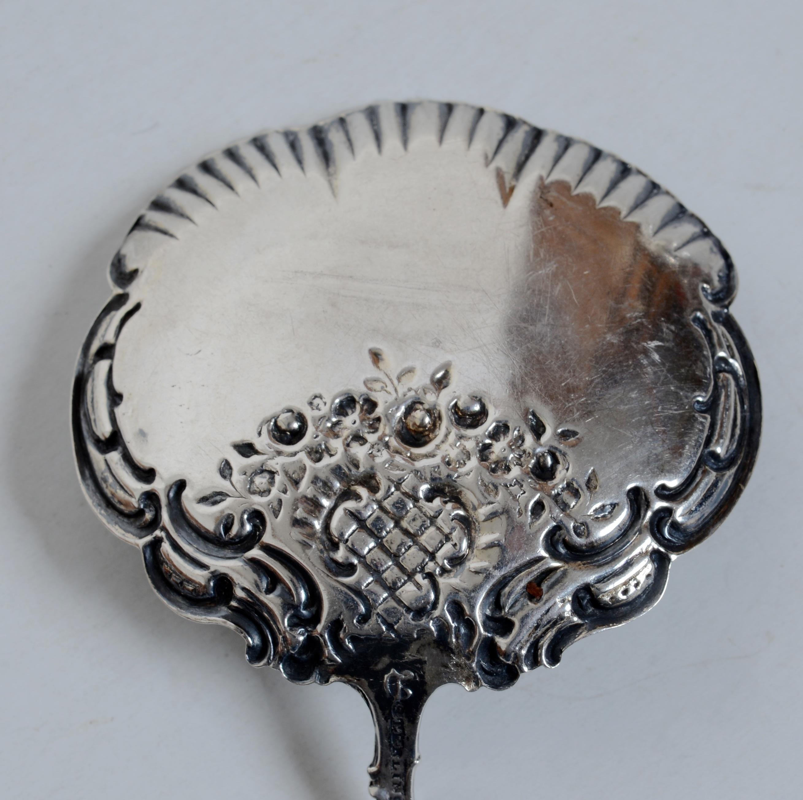William B. Durgin Sterling Silber Bon Bon Löffel Muster DUS18, um 1890 im Zustand „Gut“ im Angebot in valatie, NY