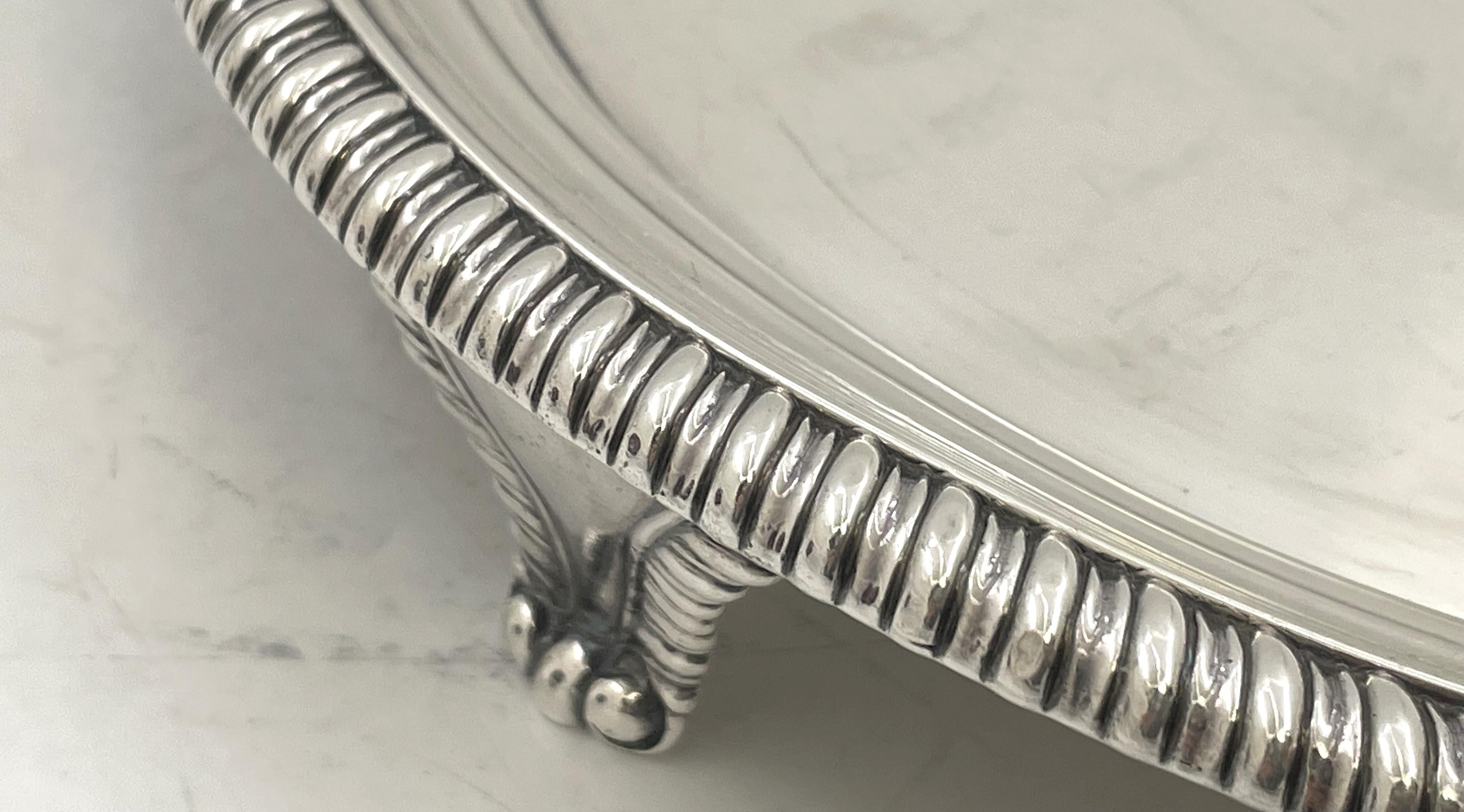 William Bateman Pareja de fuentes / bandejas con pie de plata de ley de 1812 Silver en venta