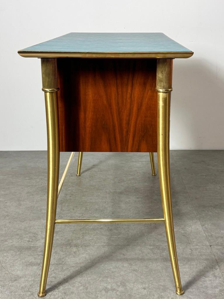 William Billy Haines Messing Klismos Bein Schreibtisch Tisch in Nussbaum und Cane circa 1950s im Angebot 4
