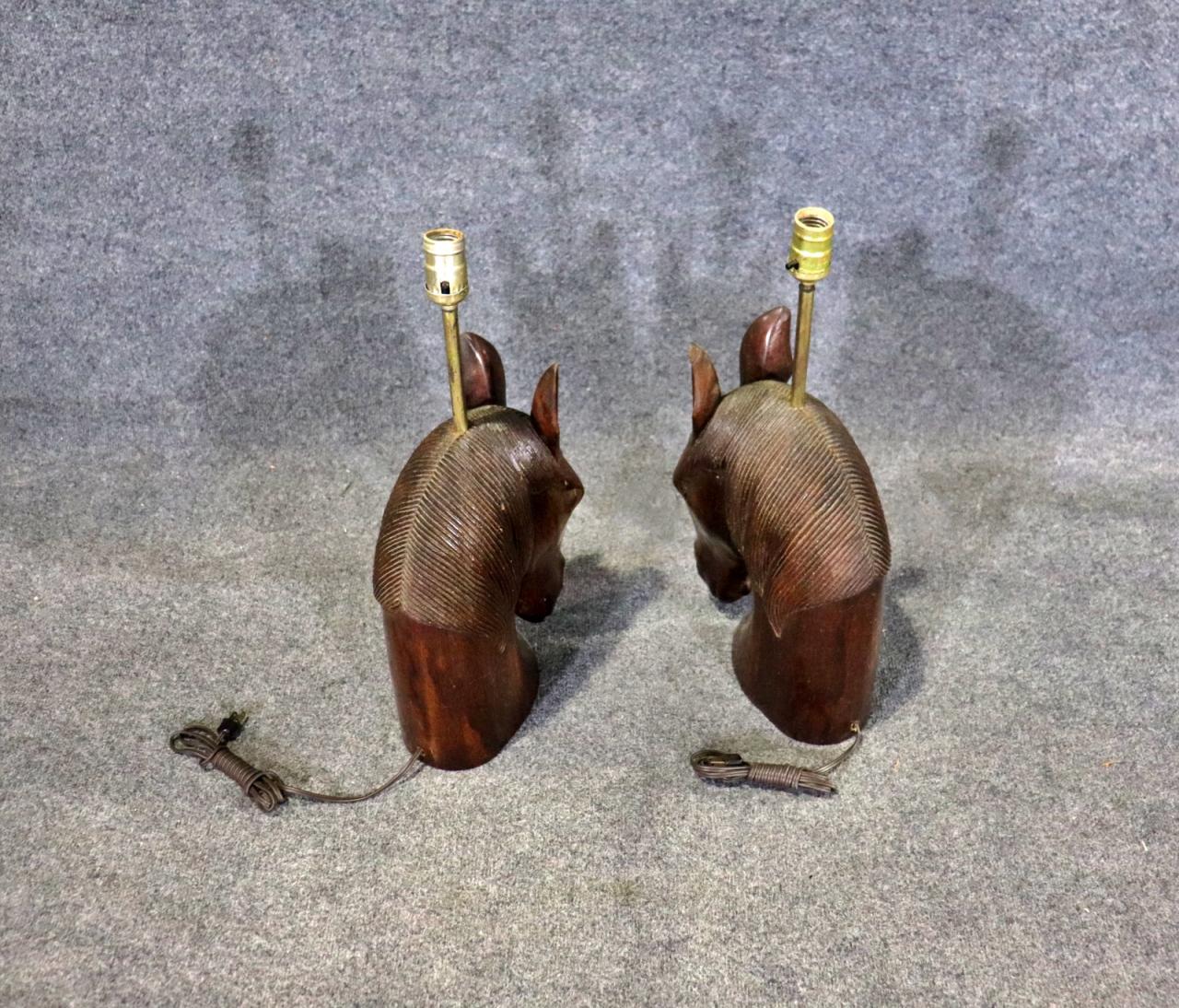 Lampes chevaux sculptés William Billy Haines Bon état - En vente à Brooklyn, NY