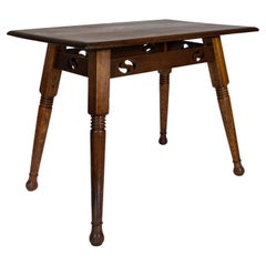 William Birch. Grande table d'appoint en chêne de style Arts and Crafts