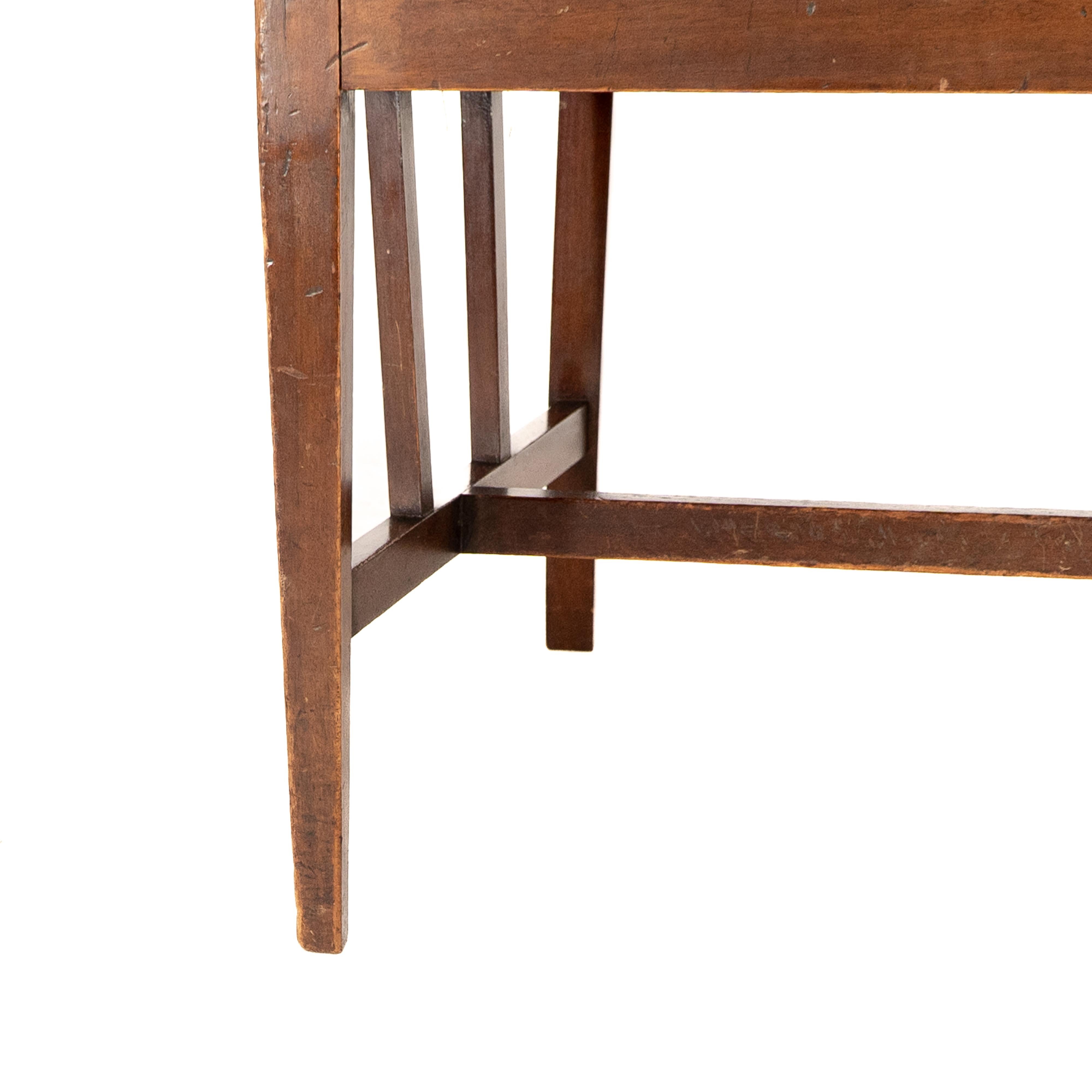 William Birch. Una poltrona in noce dell'Aesthetic Movement con terminali a sfera torniti in vendita 9