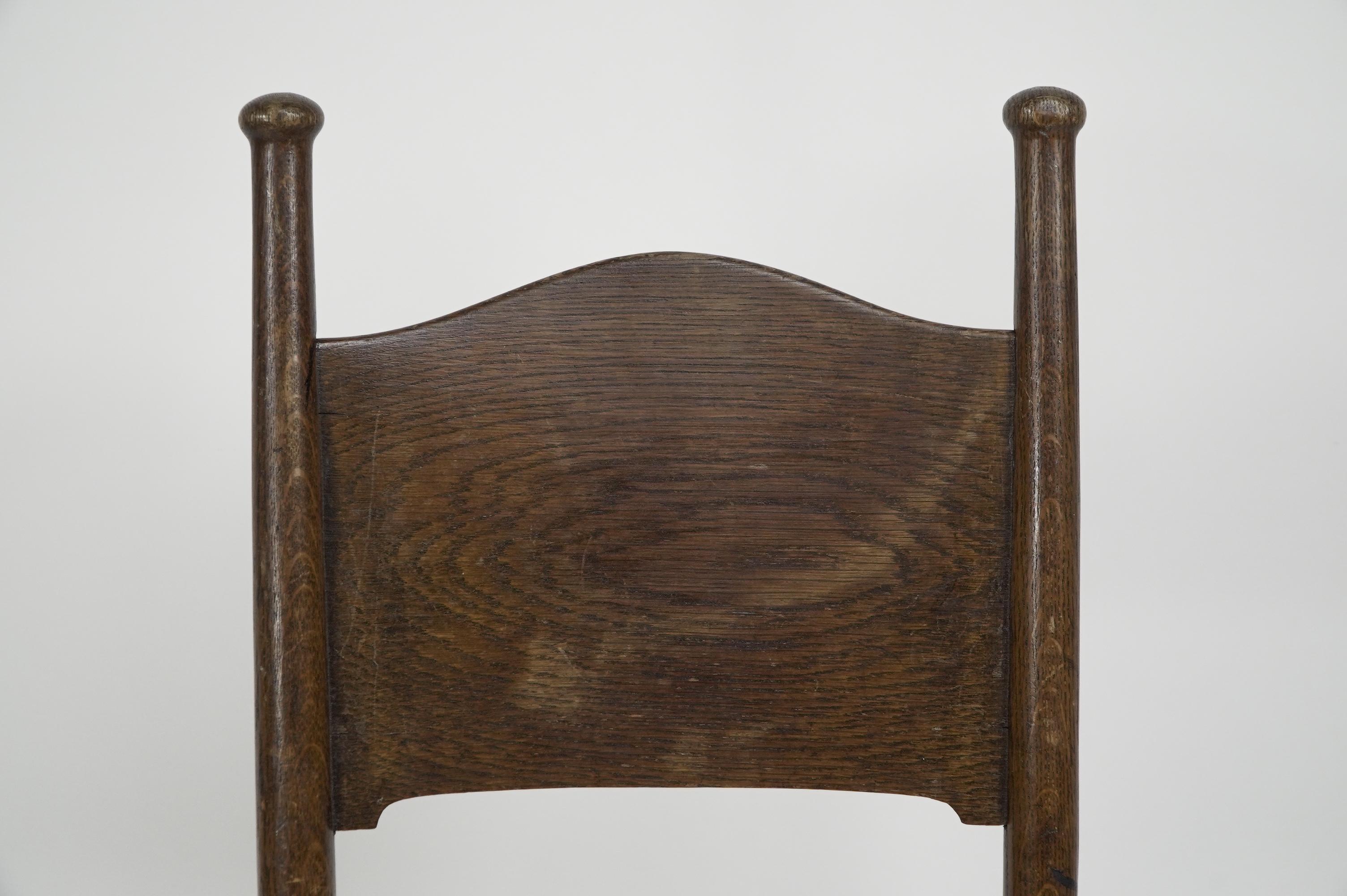 William Birch. An Arts and Crafts Oak upholstered chair For Sale 1