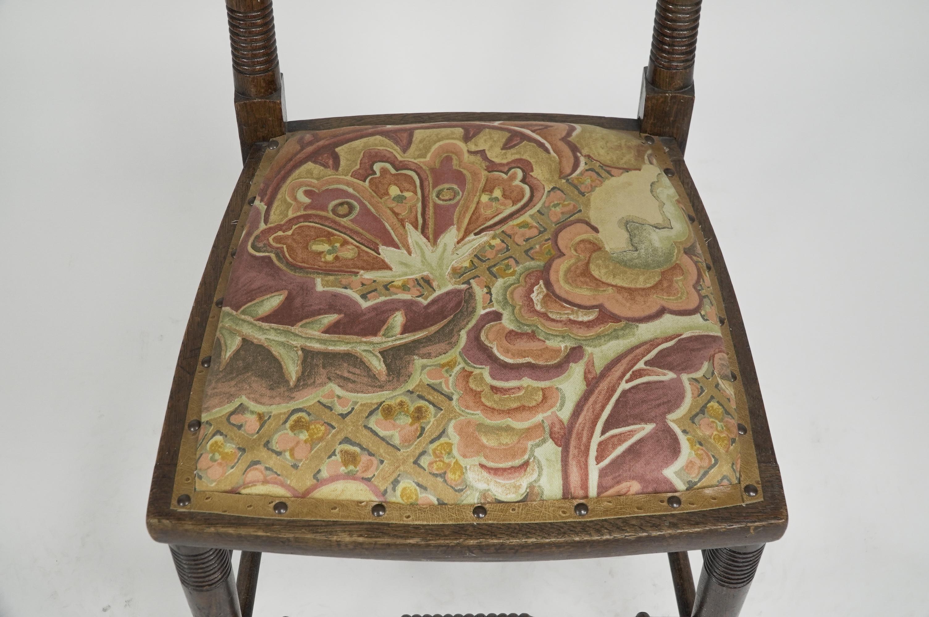 William Birch. Ein gepolsterter Stuhl aus Eiche im Arts and Craft-Stil (Eichenholz) im Angebot
