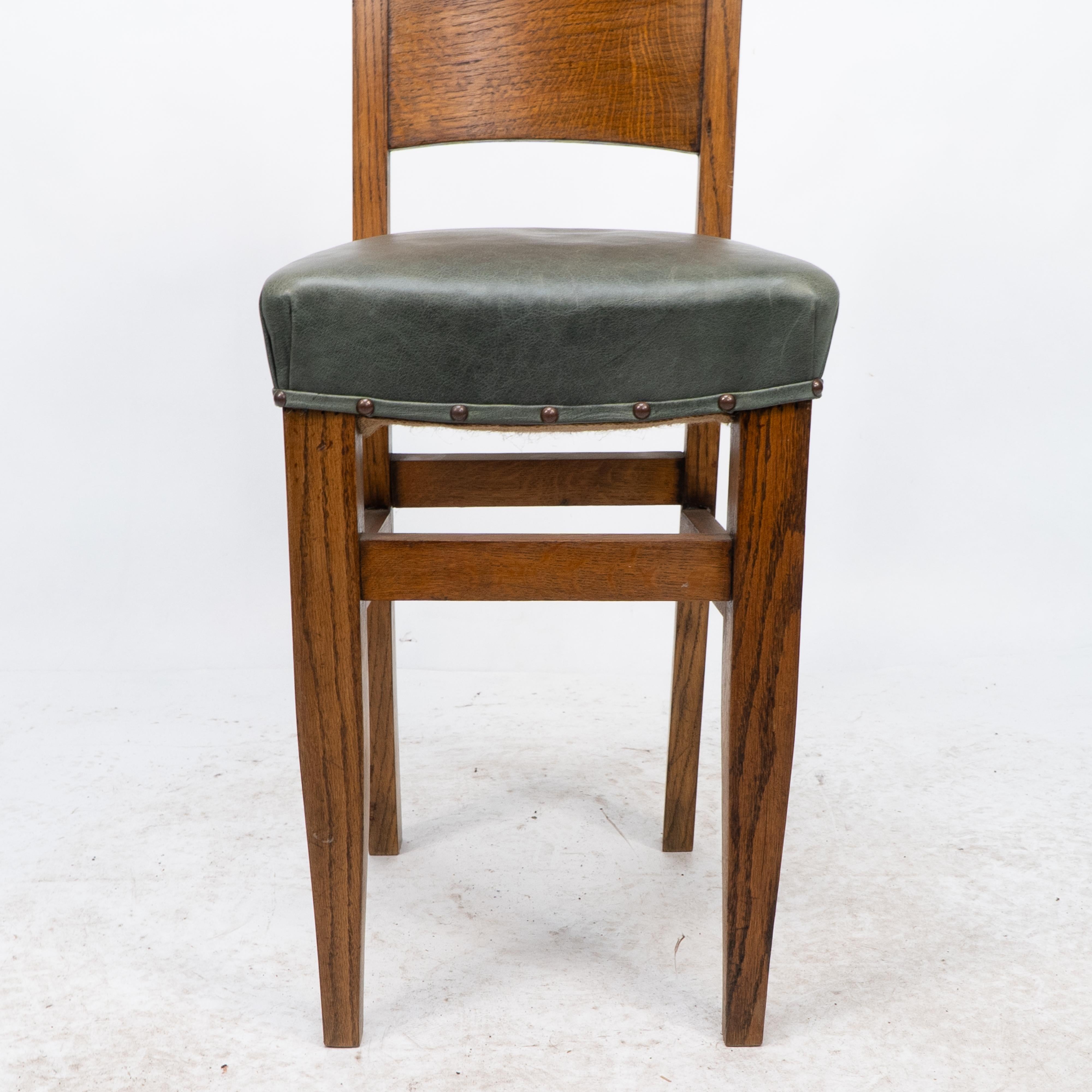 William Birch. An Arts & Crafts high seat music chair with leather seat For Sale 6