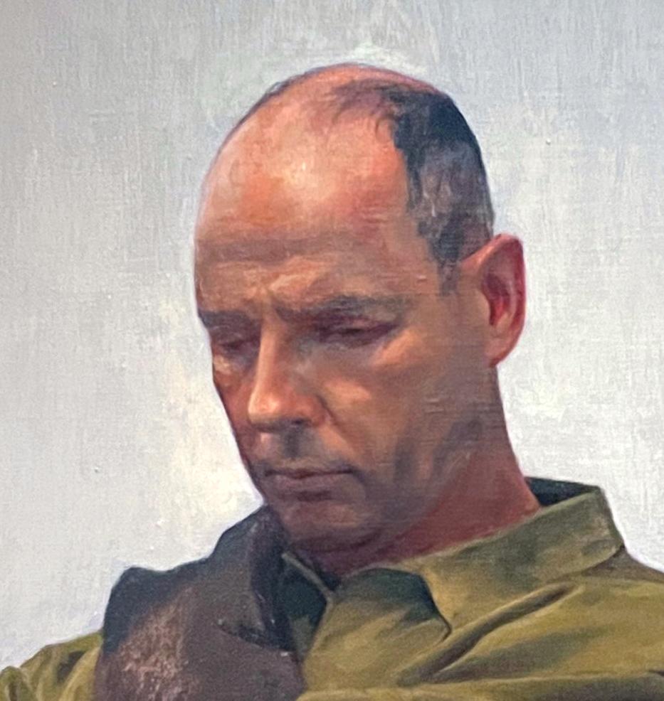 Domingo de Ramos -Un soldado solitario contemplativo lijando en un campo abierto, Óleo sobre lino - Painting Contemporáneo de William Blake (b. 1991) 