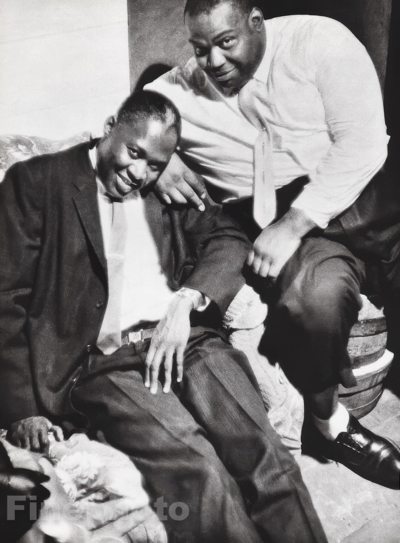 Black and White Photograph di William Claxton - Memphis Slim 
Friend, Chicago, 1960