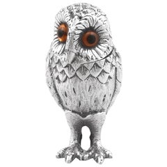 William Comyns & Sons Ltd 'Richard Comyns' Sterling Silver Owl Pepperette