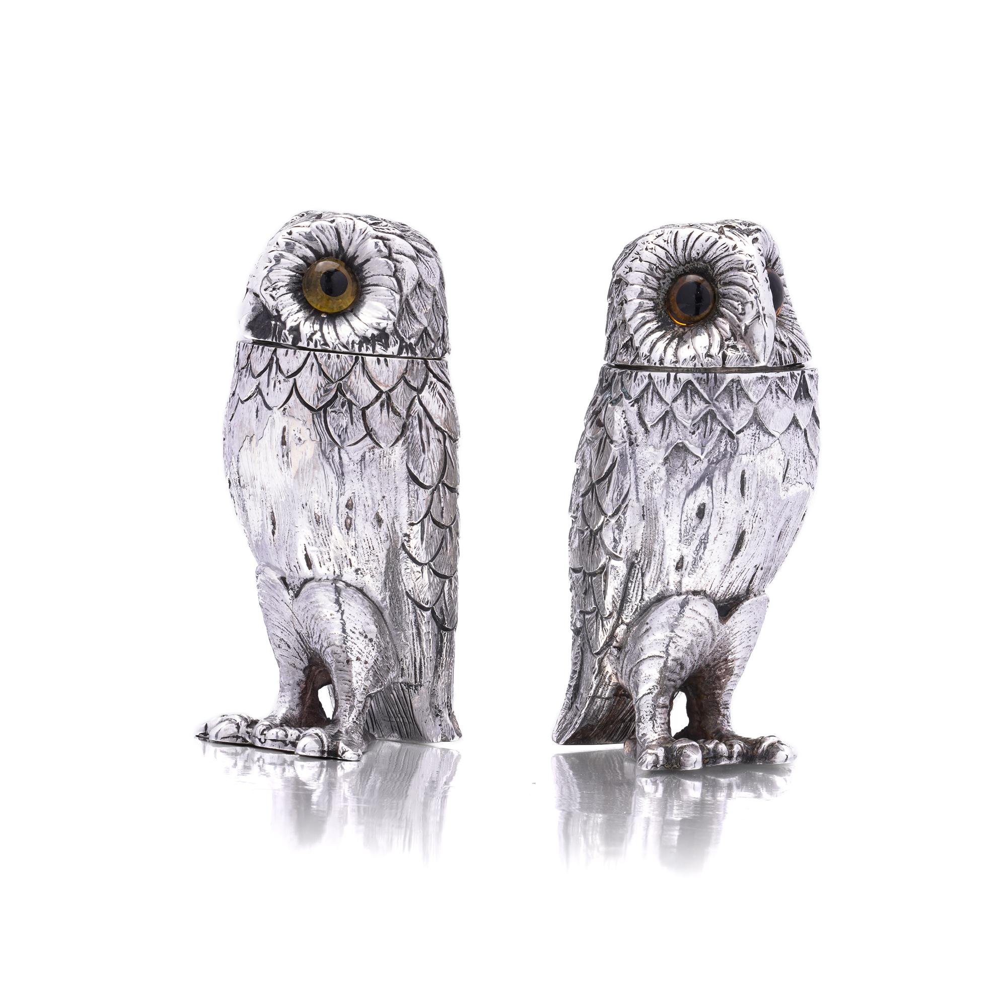 William Comyns & Sons Ltd: gufo in argento sterling per sale e pepe, 1975 In condizioni buone in vendita a Braintree, GB