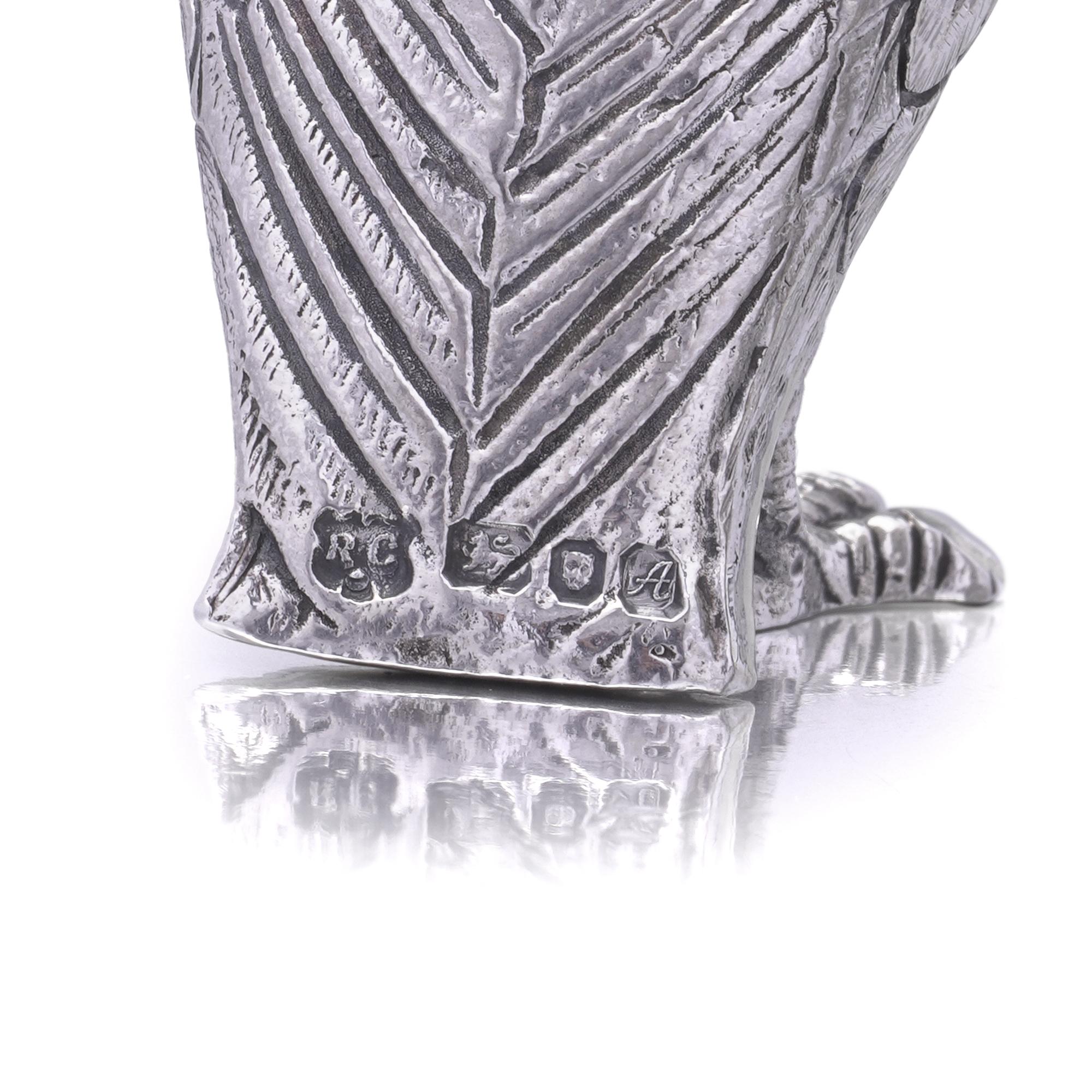 Argento William Comyns & Sons Ltd: gufo in argento sterling per sale e pepe, 1975 in vendita