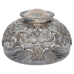 Calamaio vittoriano in argento e cristallo di William Comyns, 1895