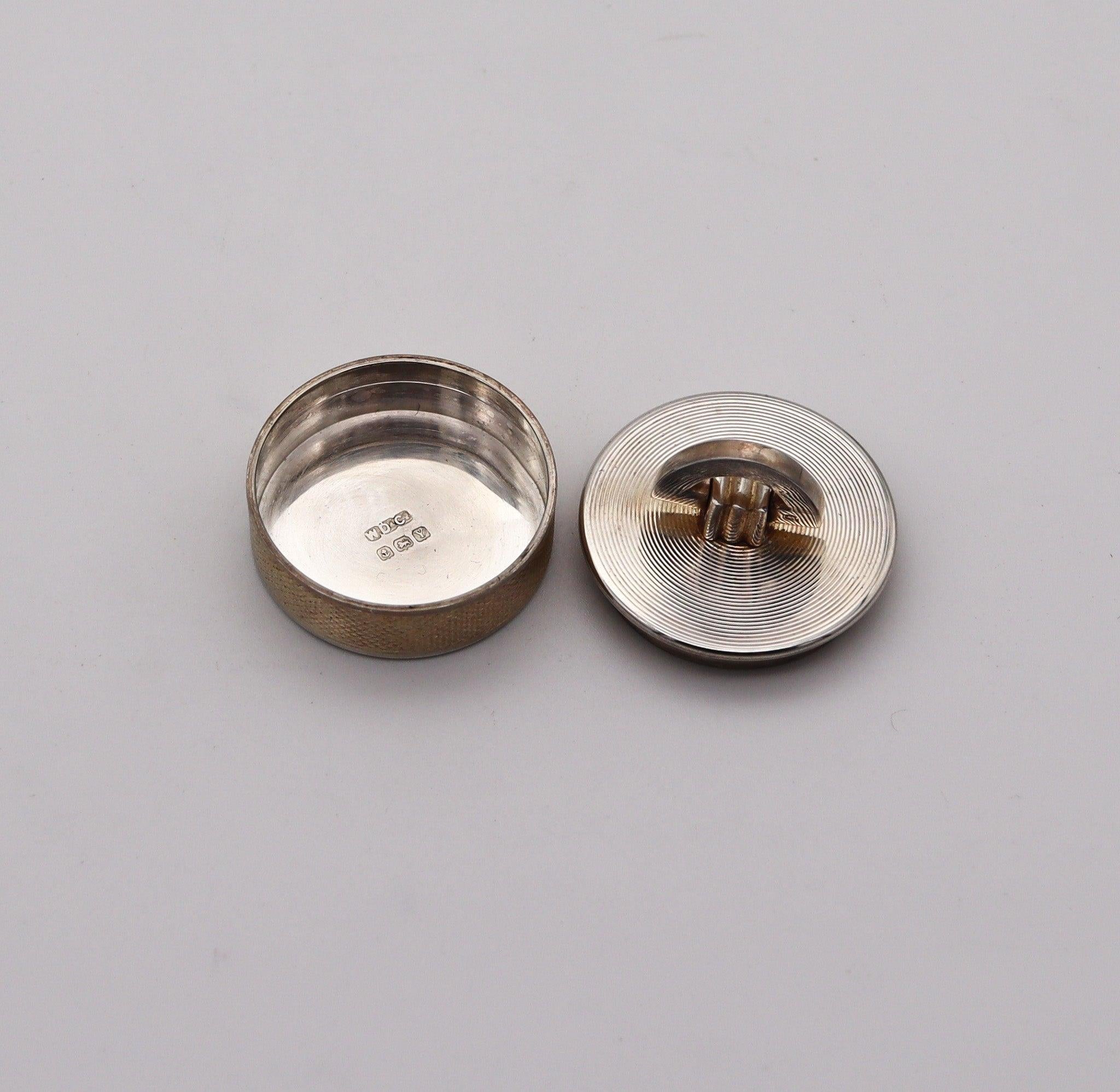 Mid-20th Century WILLIAM DAVENPORT & CO. 1948 Birmingham Pill Box In .925 Sterling Silver