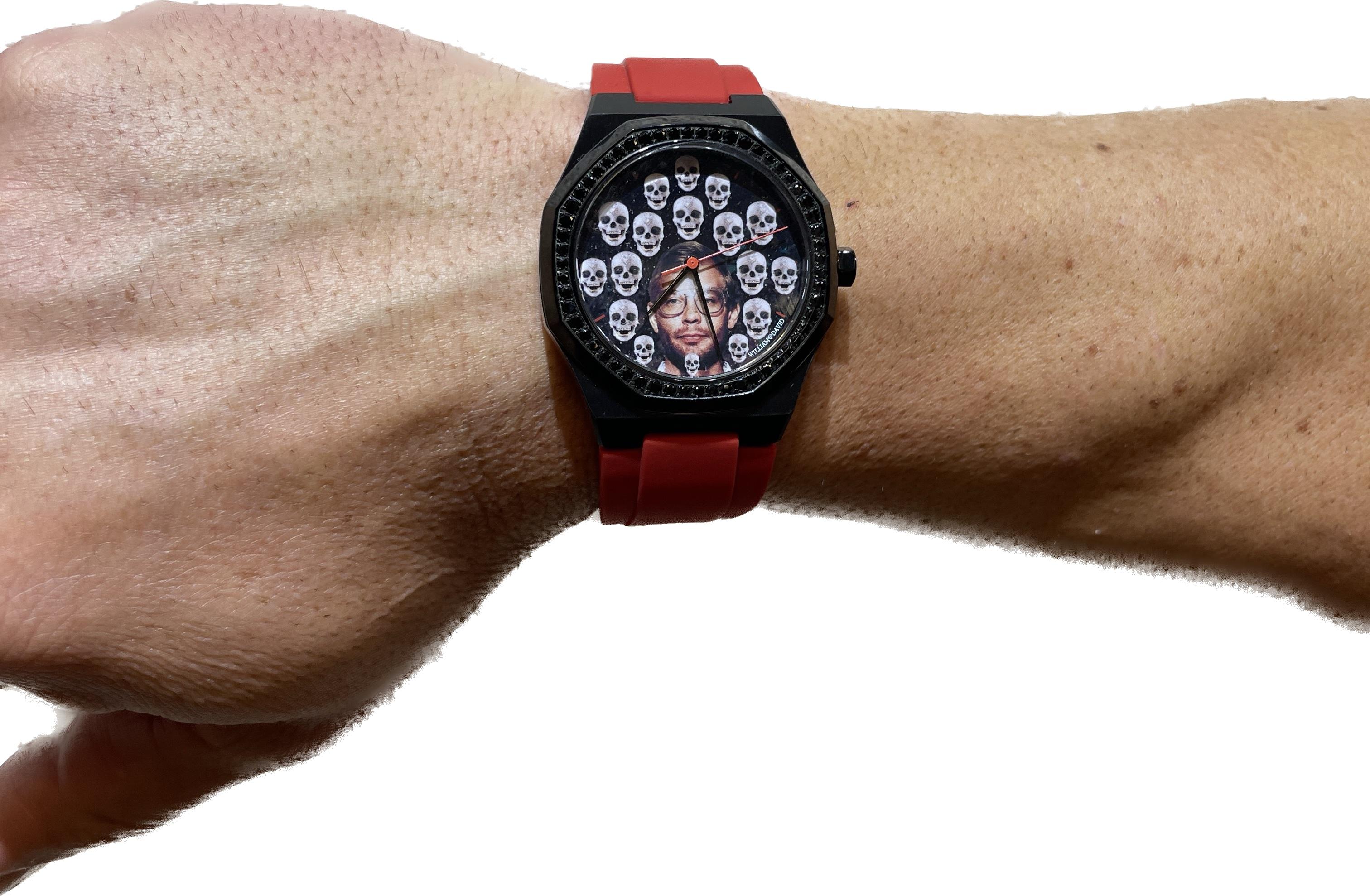 Montre en acier noir avec diamants de David David Serial Killer Jeffrey Dahmer en vente 5