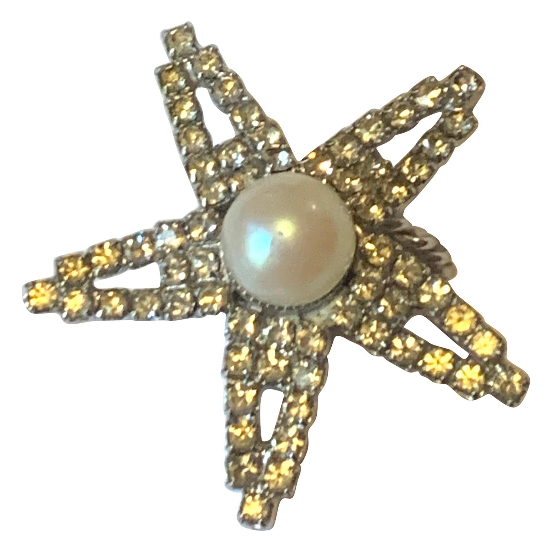 William de Lillo Silver Rhinestone and Pearl Star Cocktail Ring 1970s