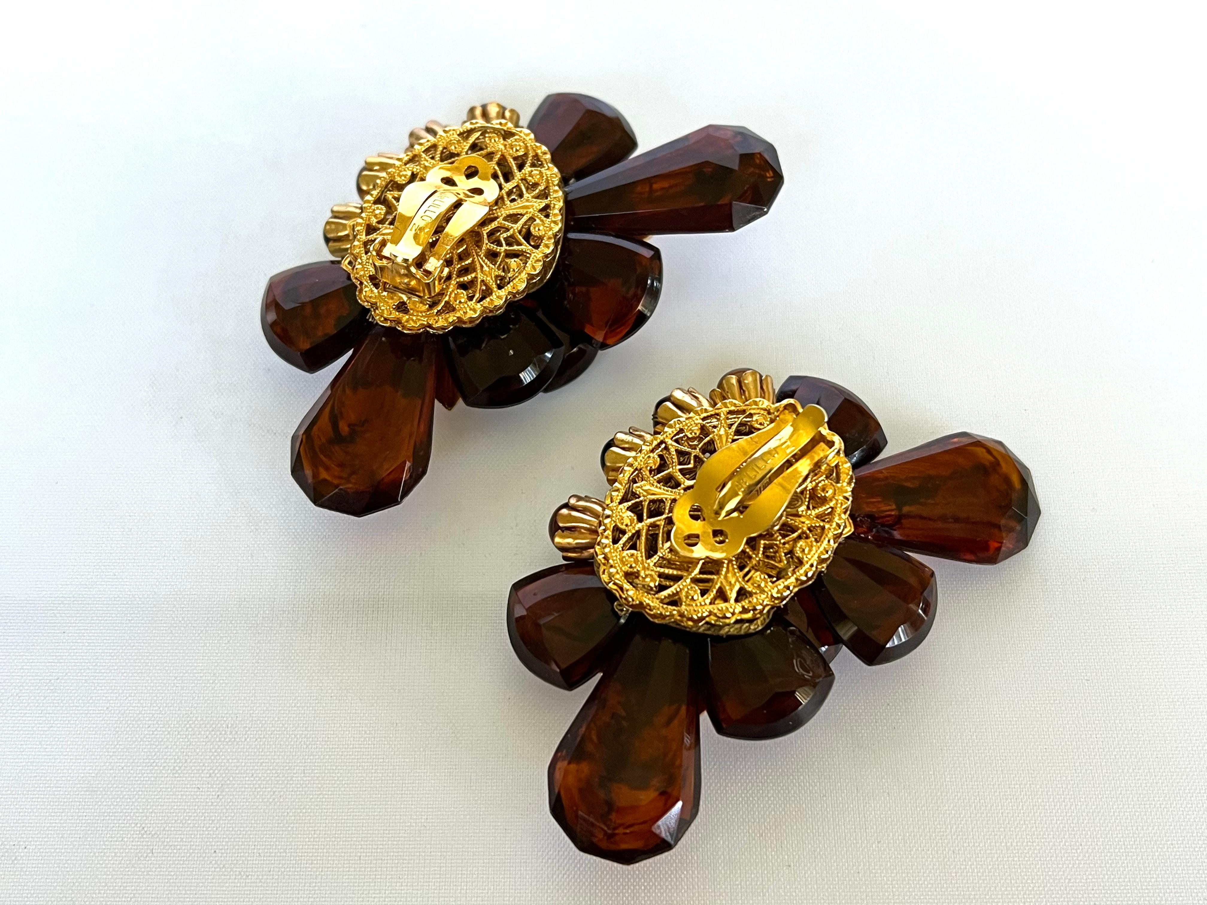 William de Lillo Vintage Gilt Faux Topaz Earrings  In Excellent Condition In Palm Springs, CA