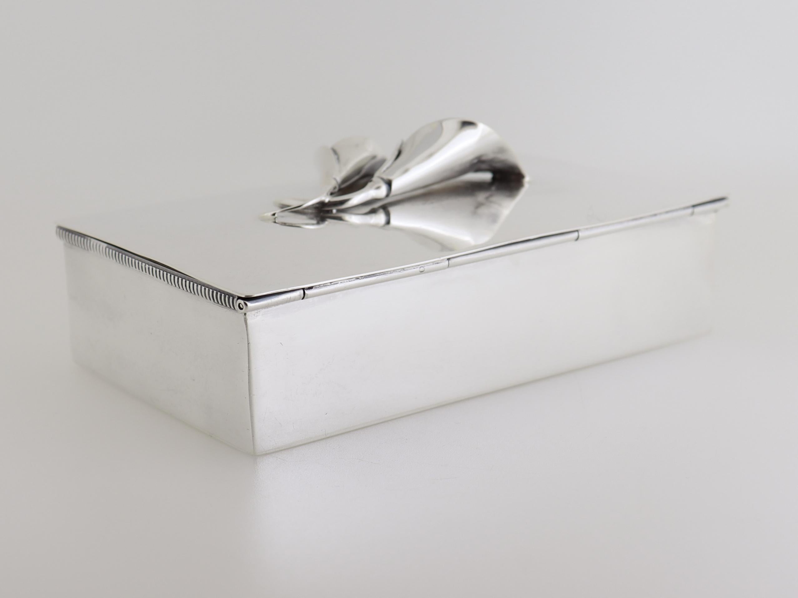 20th Century William De Matteo Mid-Century Modern Sterling Silver Box with Calla Lily Finial