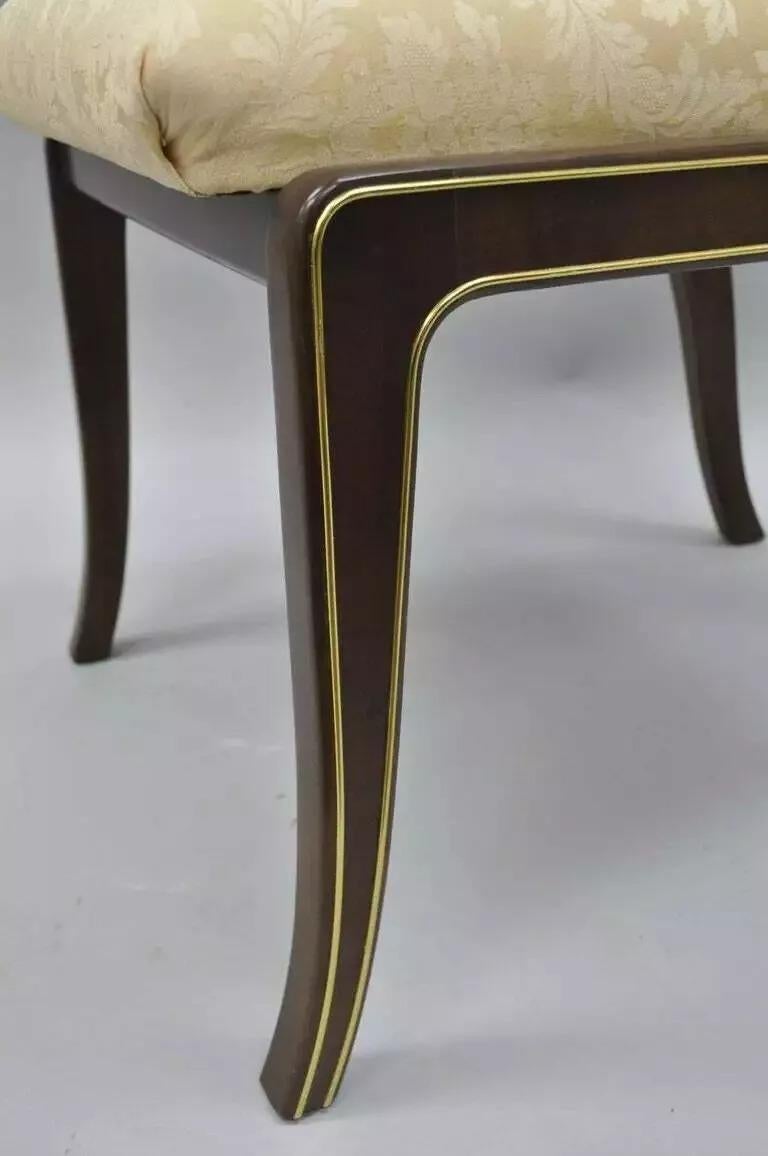 Sconosciuto William Doezema Baker Mastercraft - Sedie da pranzo imbottite con intarsi in ottone - Coppia in vendita
