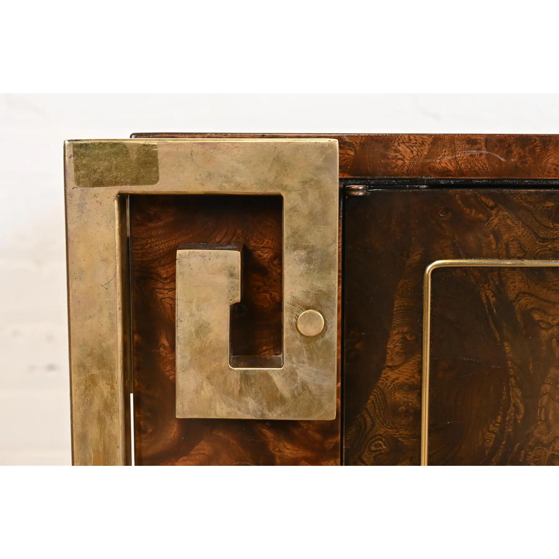 William Doezema für Mastercraft Mid-Century Modern Sideboard-Anrichte aus Wurzelholz im Angebot 1