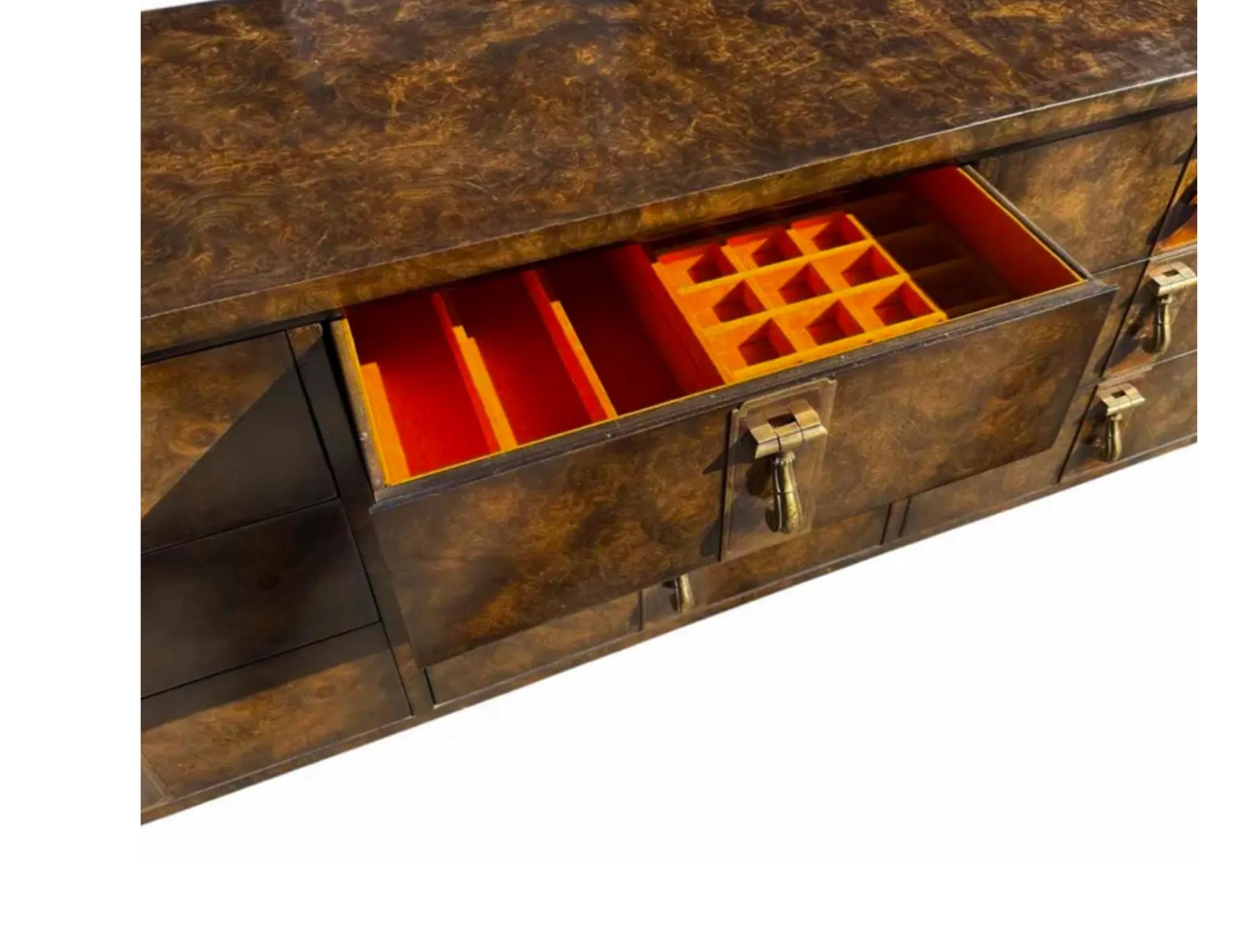 William Doezema für Mastercraft Mid Century Modern Dresser Credenza (amerikanisch) im Angebot