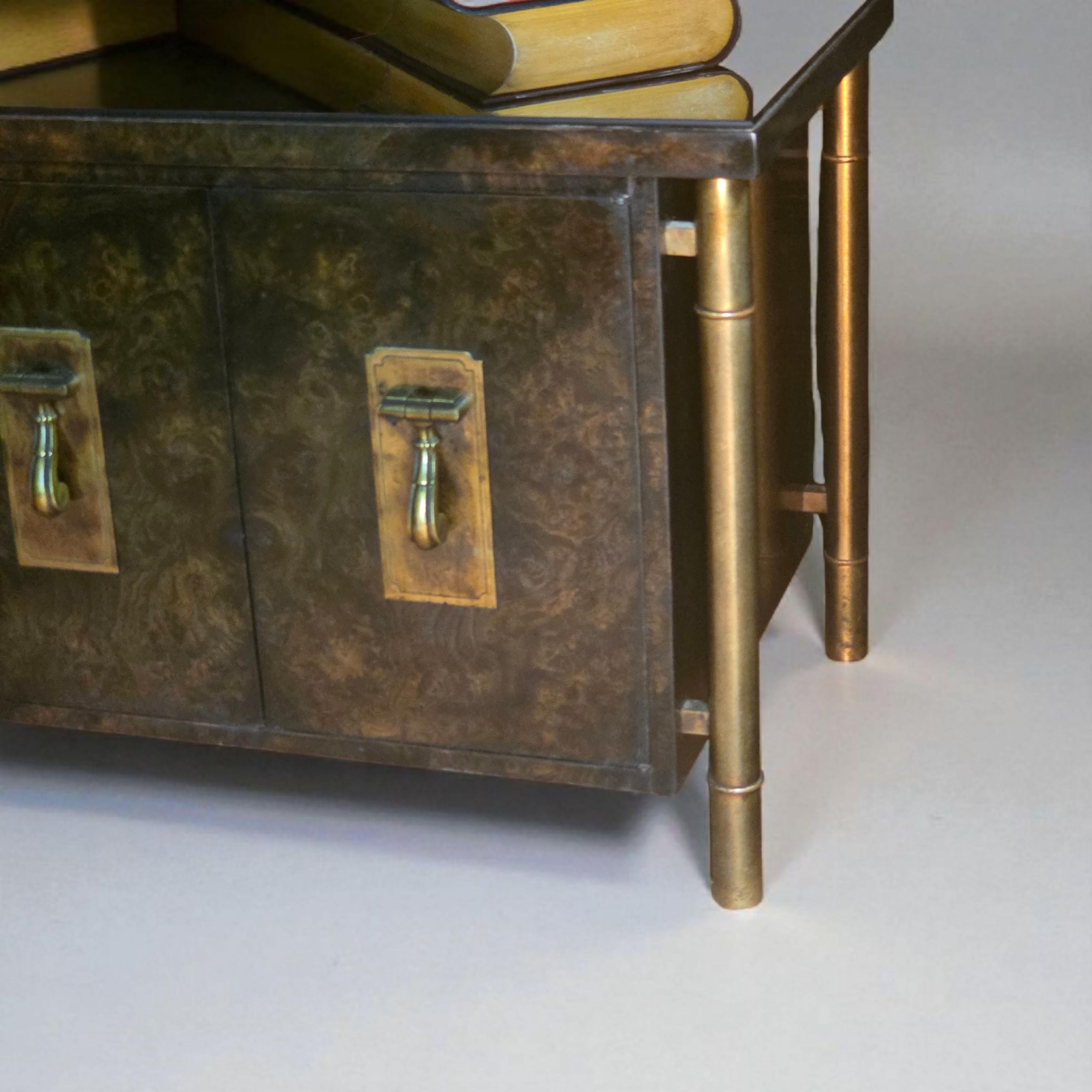 William Doezema per Mastercraft Armadio a due ante in ottone e Woods Williams in vendita 2