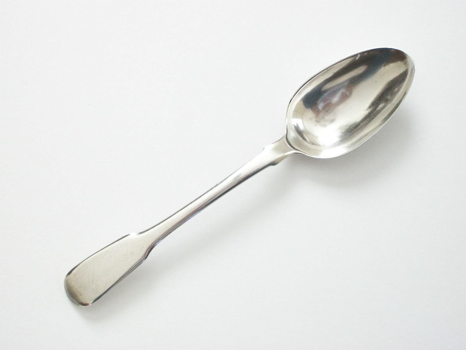 WILLIAM ELEY - George III Sterling Silver Tea/Dessert Spoon - U.K. - Circa 1813 For Sale 1