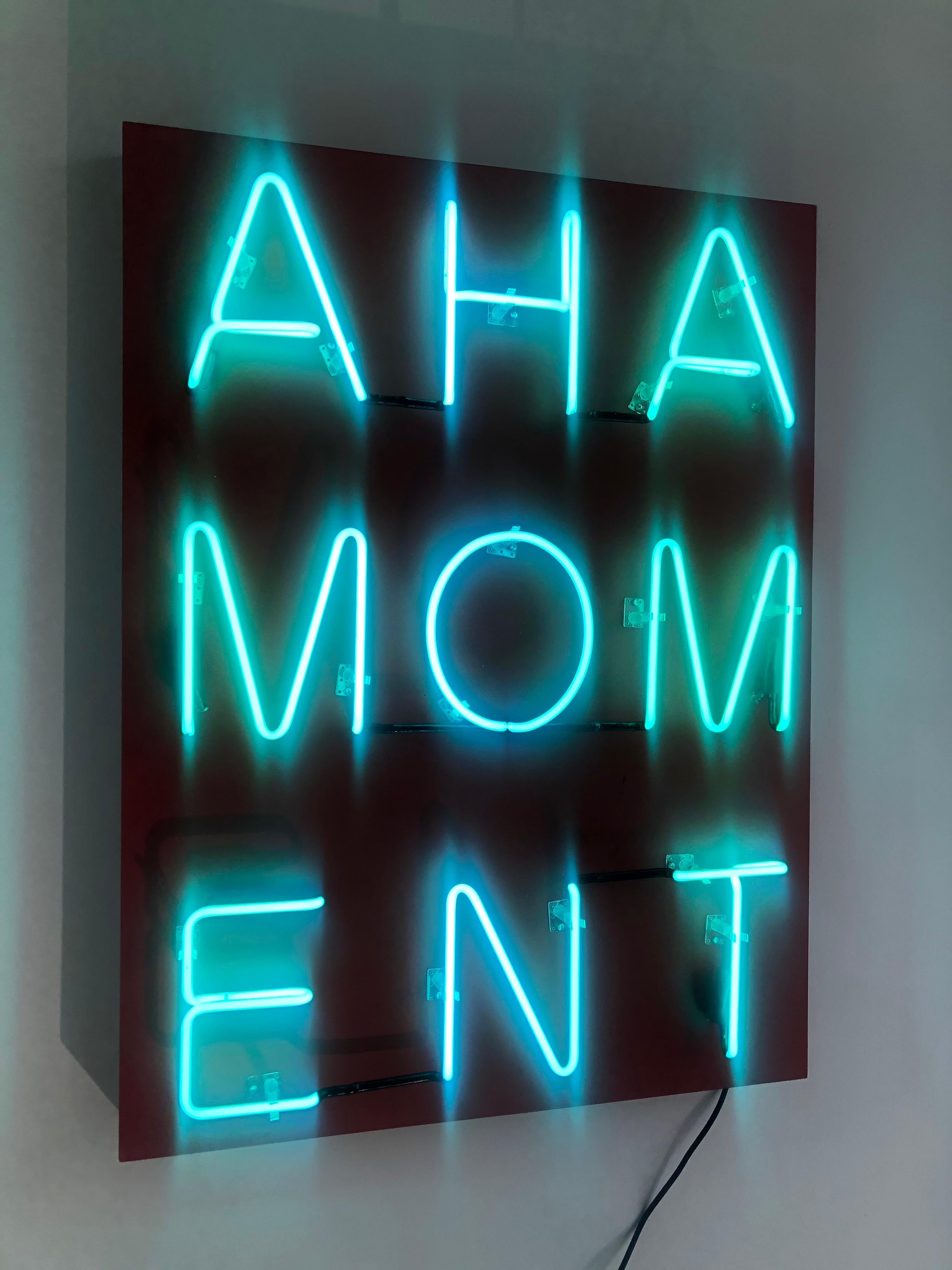 Acryl und Neon auf Tafel mit dem Titel: AHA MOMENT 9