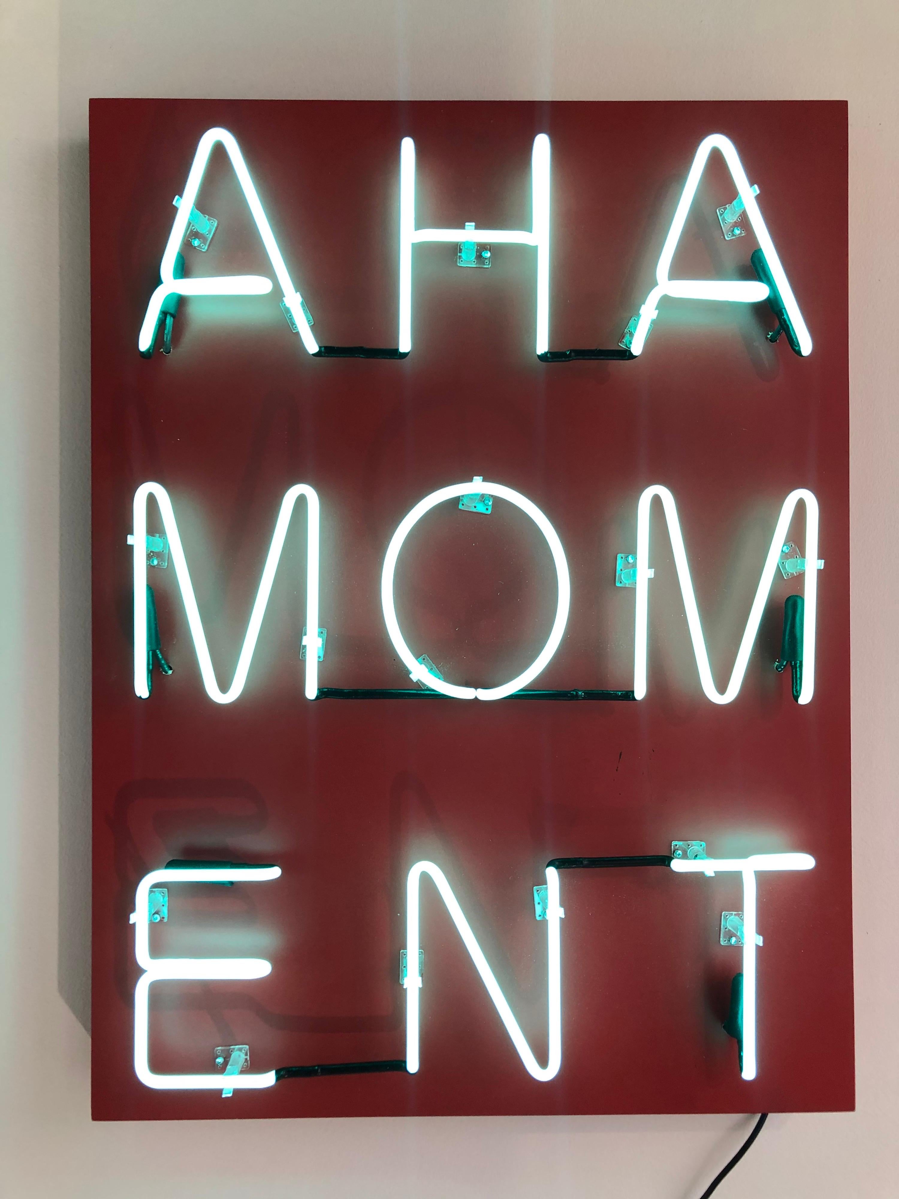 Acryl und Neon auf Tafel mit dem Titel: AHA MOMENT 4