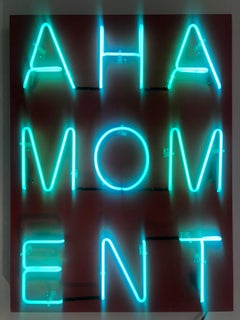 Acryl und Neon auf Tafel mit dem Titel: AHA MOMENT