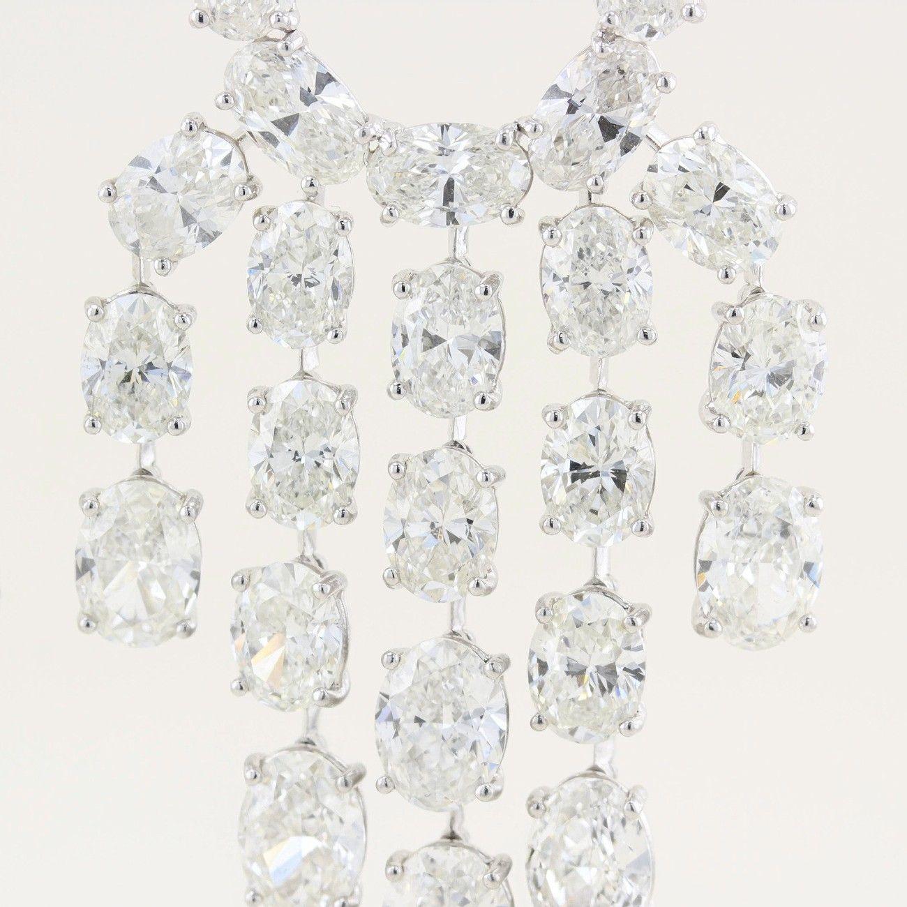 Taille ovale Boucles d'oreilles pendantes en diamant ovale 32ct William Goldberg en vente