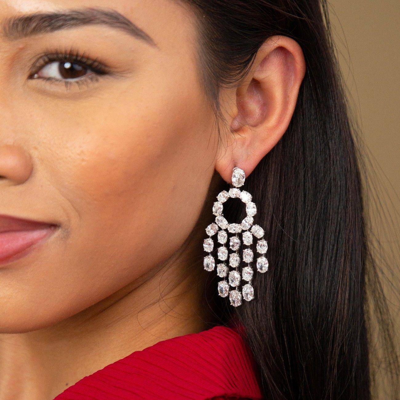 Boucles d'oreilles pendantes en diamant ovale 32ct William Goldberg Bon état - En vente à London, GB