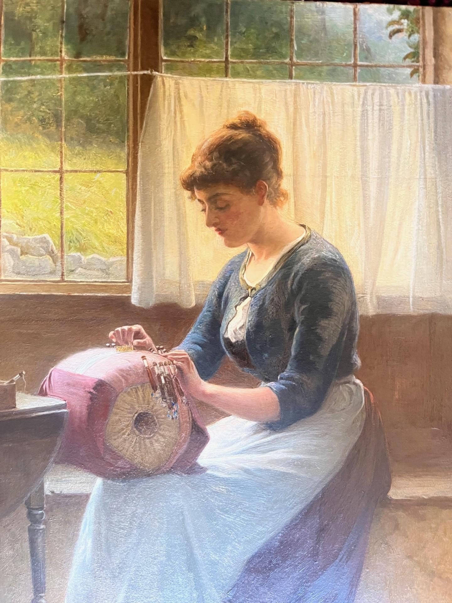 Viktorianisches figuratives Ölgemälde der jungen Lady Lacemaker in einem Hausinterieur, viktorianisch im Angebot 4