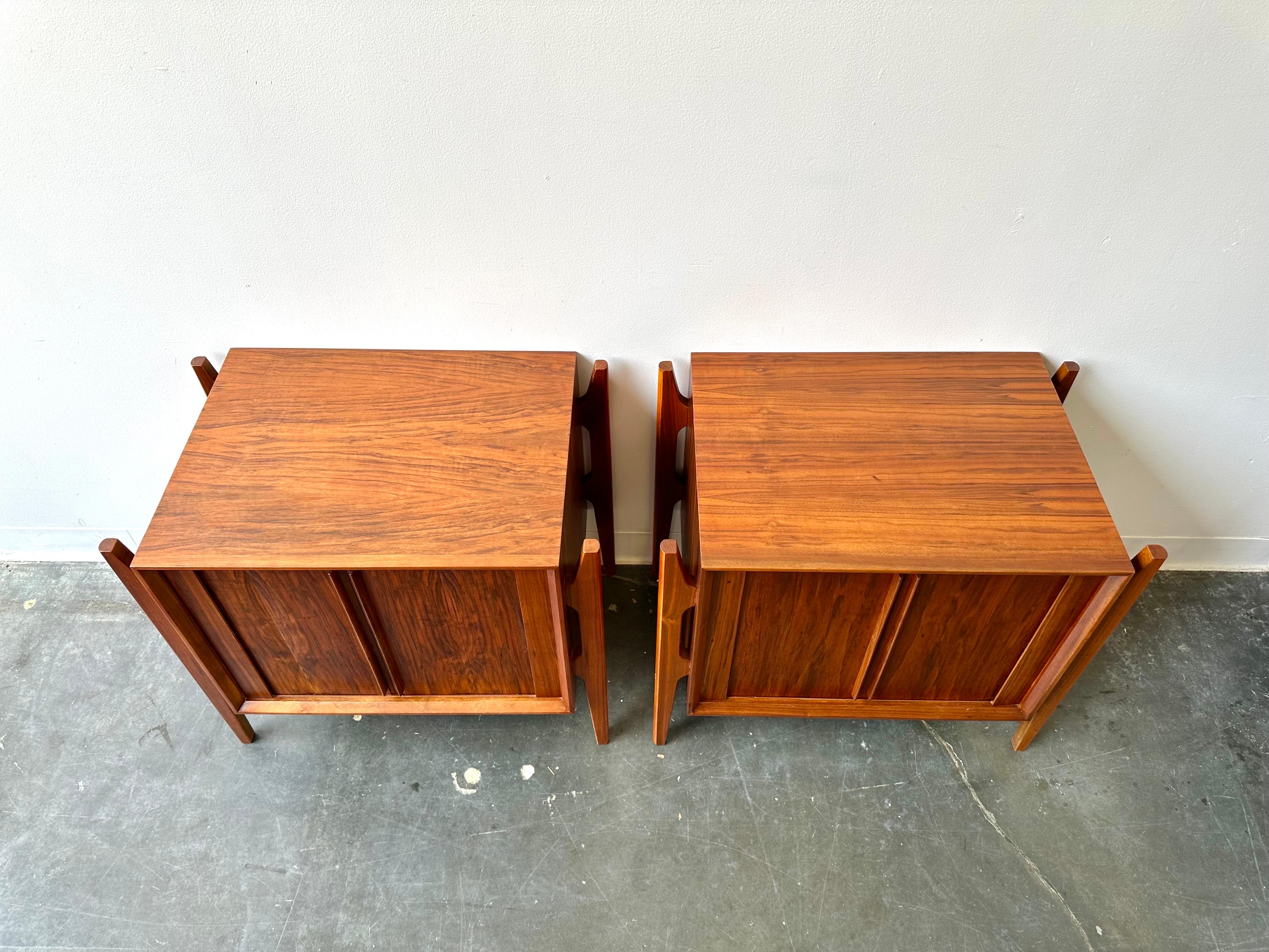 Woodwork William Hinn style exoskeleton nightstands by Jorgen Clausen - set of 2 - MCM For Sale