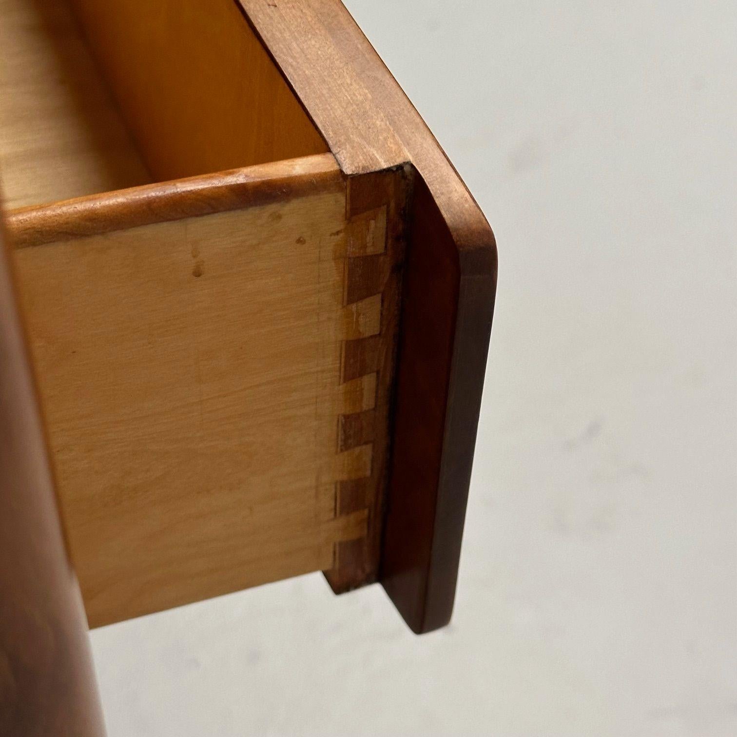 William Hinn, Schwedische Mid-Century Modern-Kommoden, Skulpturale Kommoden, Nussbaum, 1970er Jahre 4