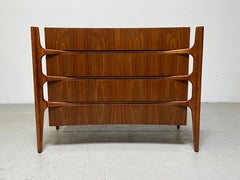 William Hinn Kommode aus Nussbaumholz