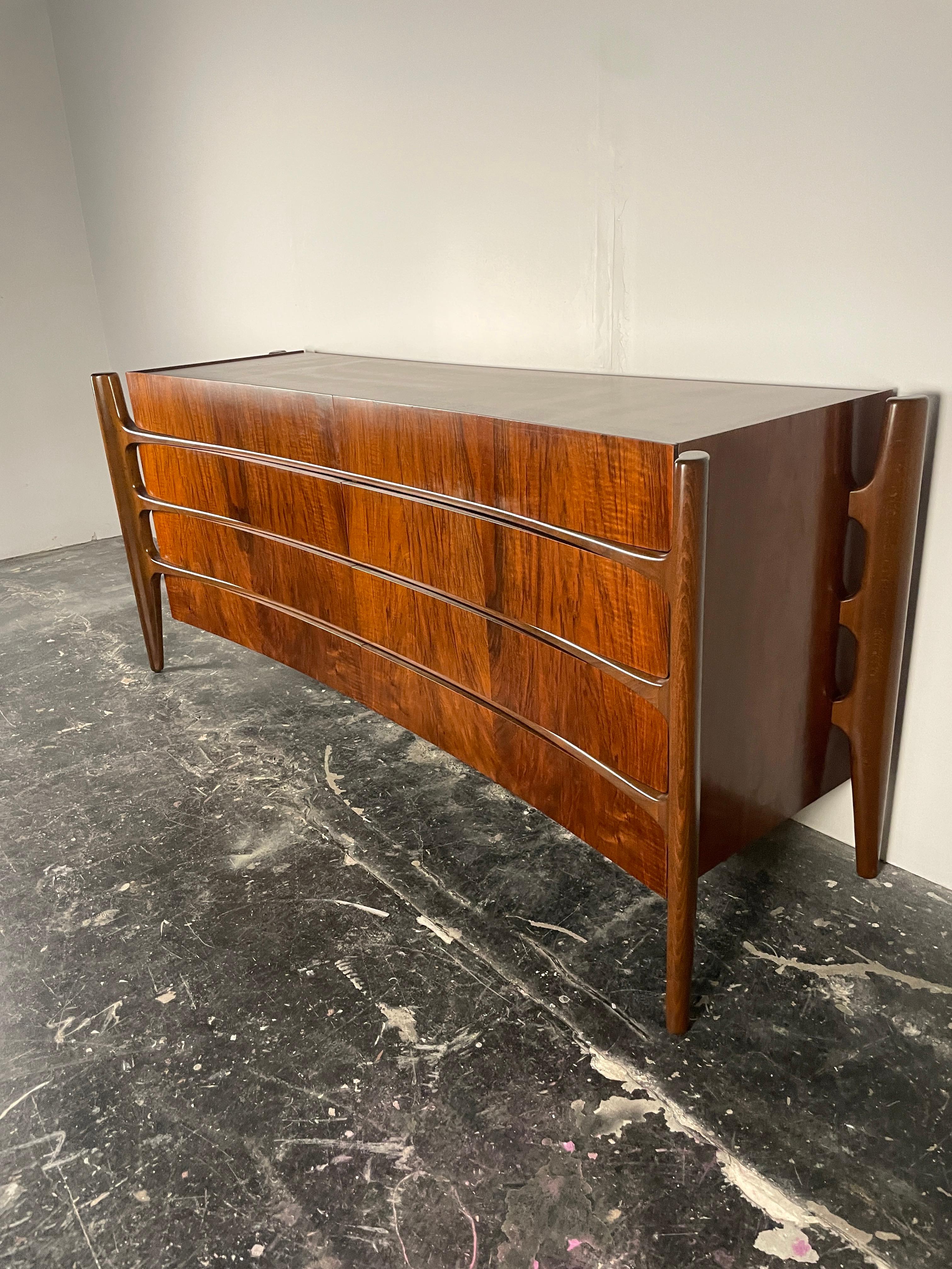 William Hinn Walnut Dresser by The Swedish Furniture Guild In Good Condition In San Diego, CA